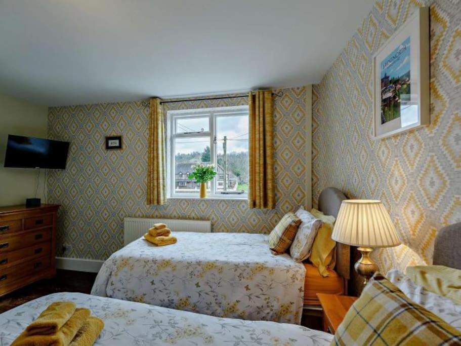 Two-Bedroom House photo 3