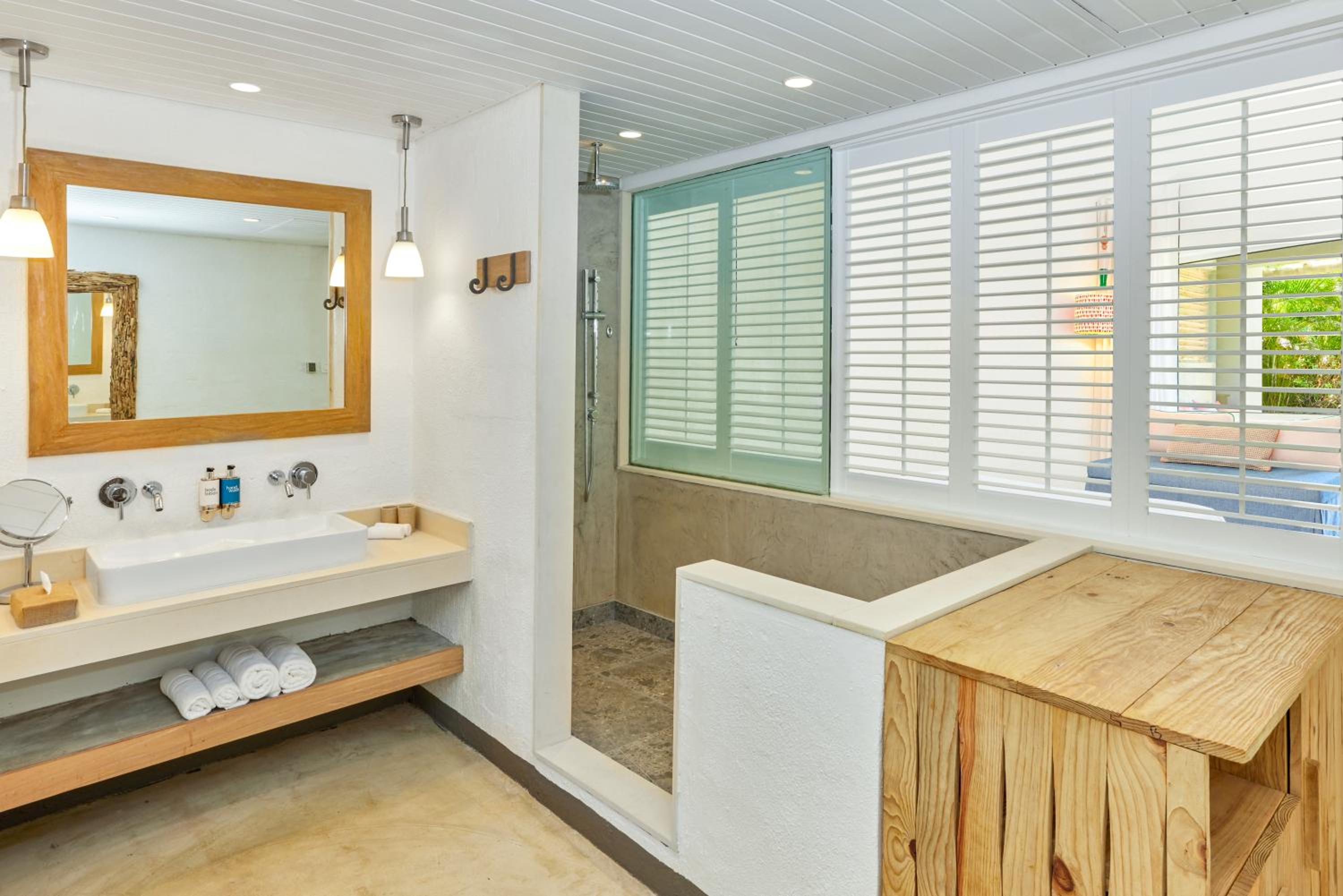 Deluxe Double Room with Partial Sea View (Adults Only) photo 2