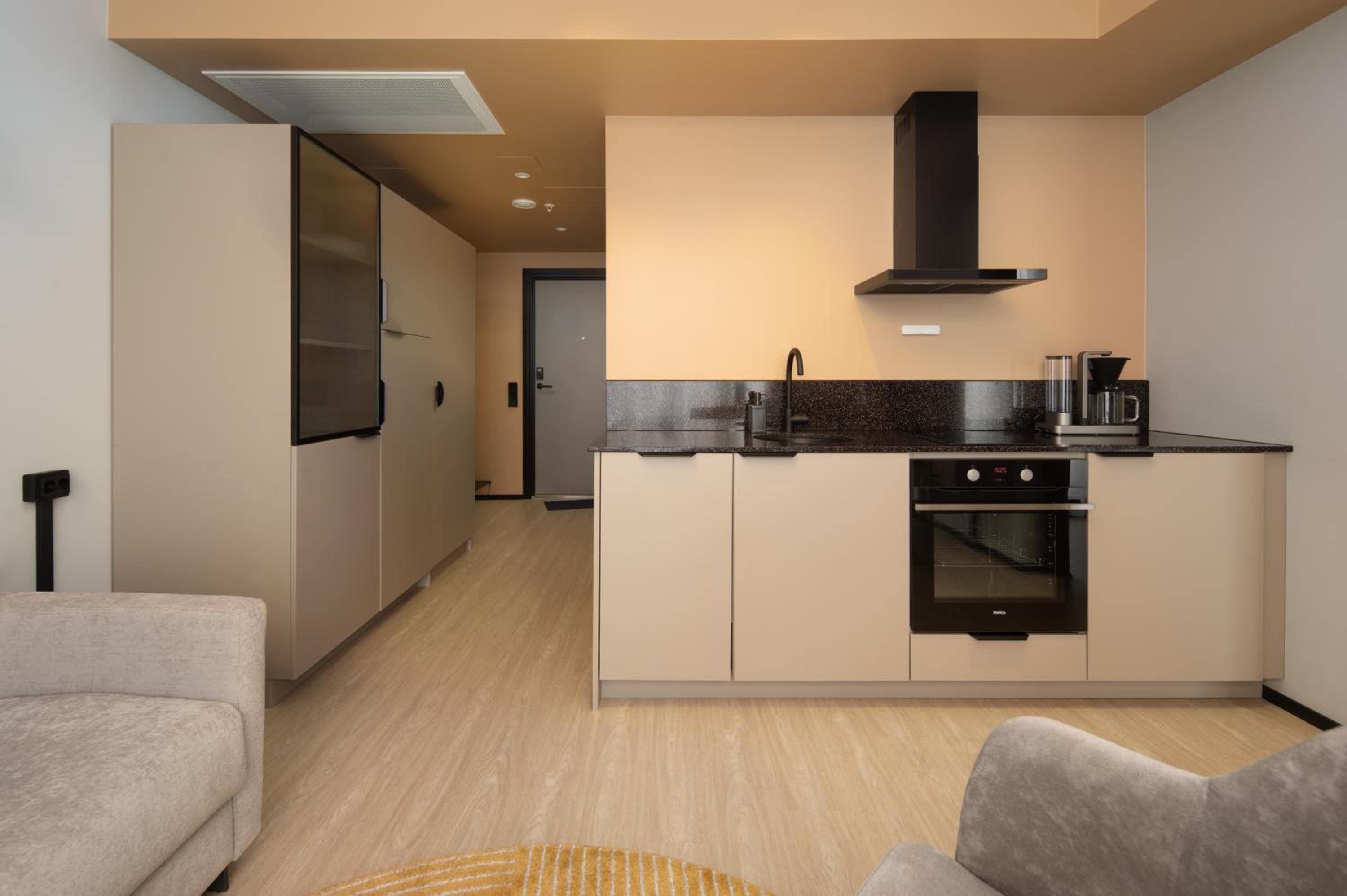 One-Bedroom Apartment - Photo 21