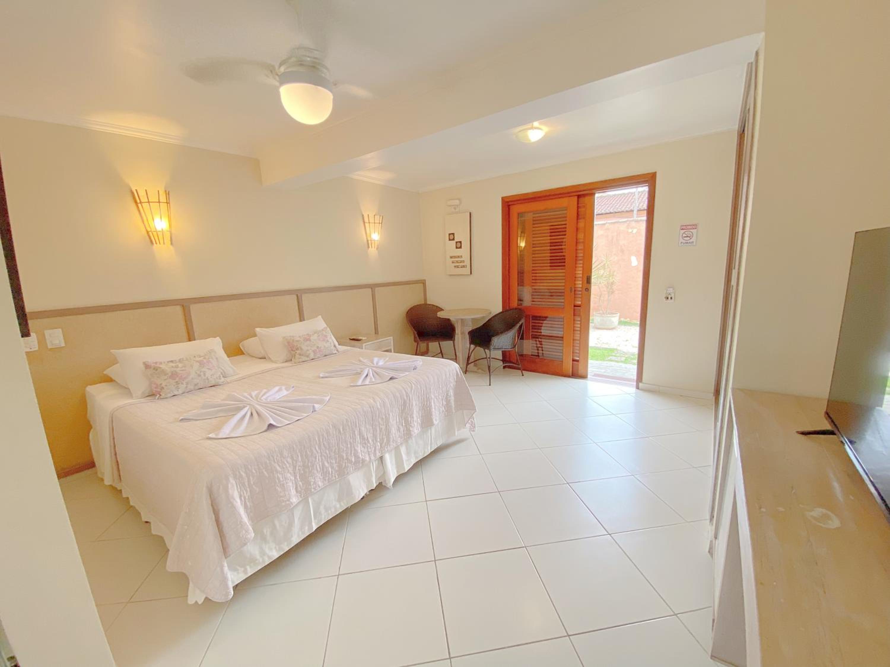 Master Suite with Spa Bath photo 3