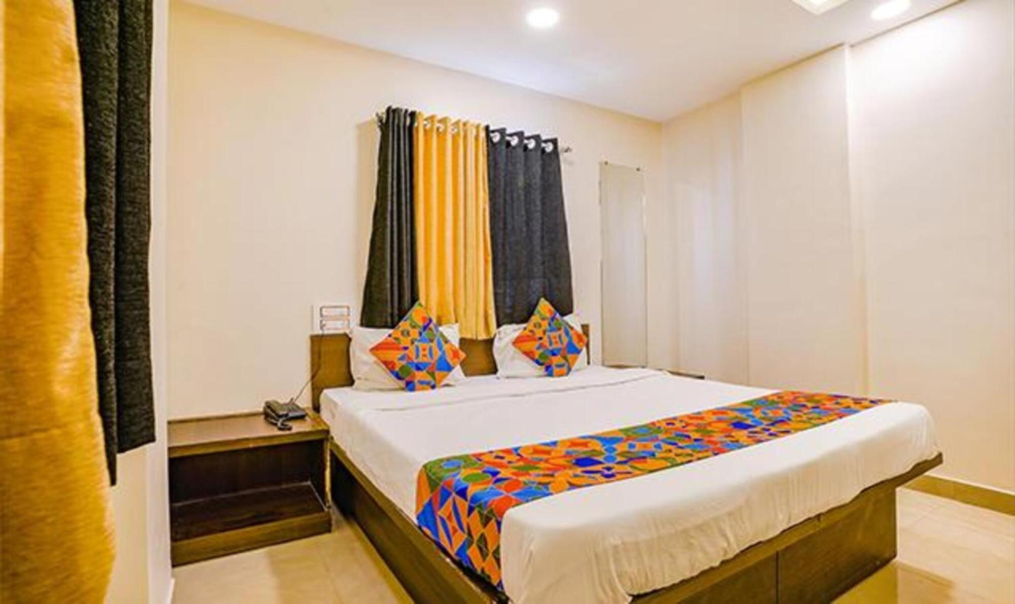 Deluxe Room - Photo 1