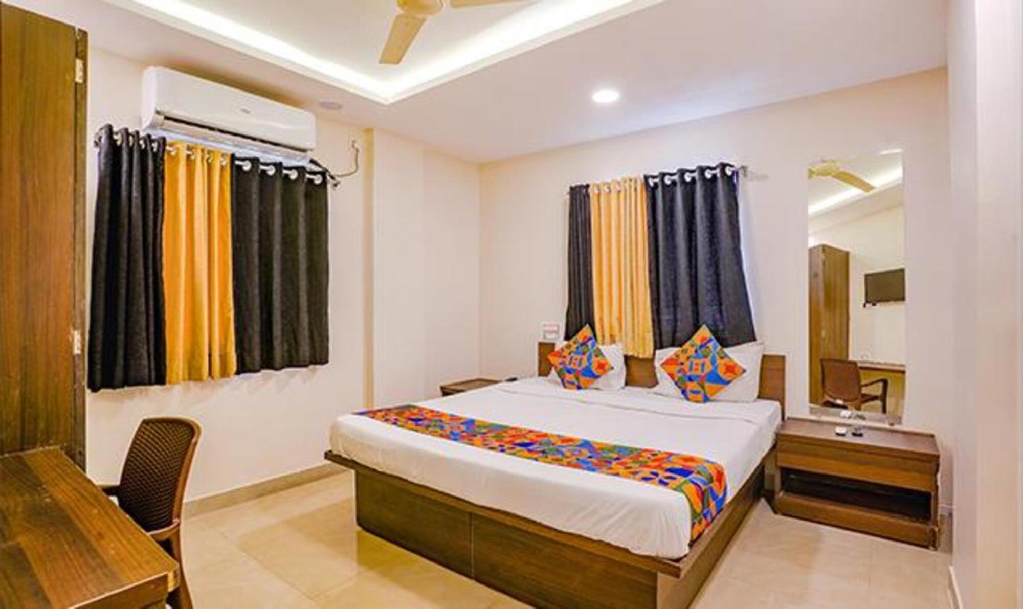 Deluxe Room - Photo 3