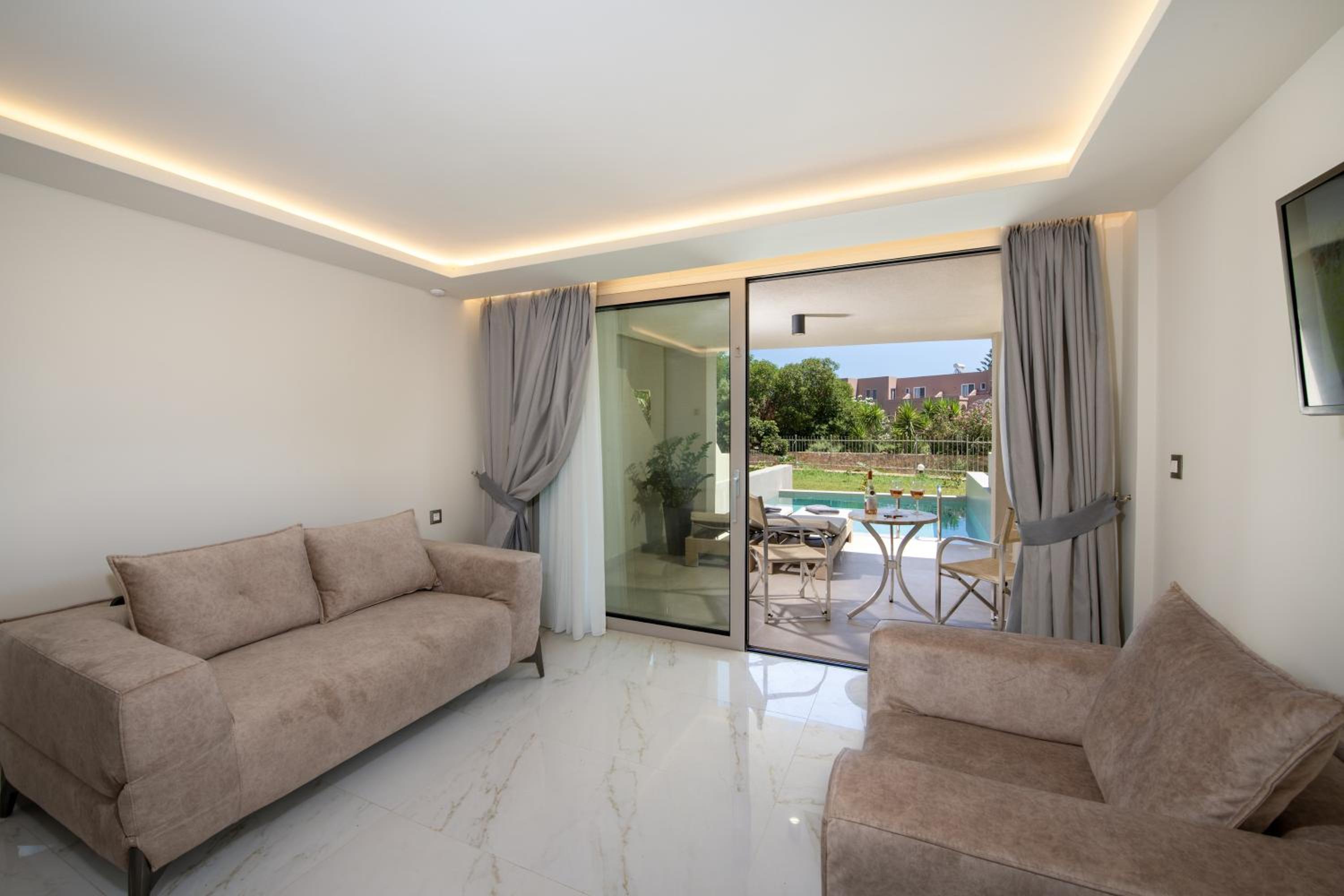 Maisonette Deluxe com piscina privativa