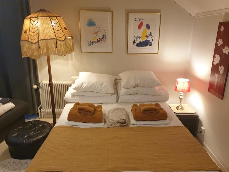 One-Bedroom Apartment photo 1