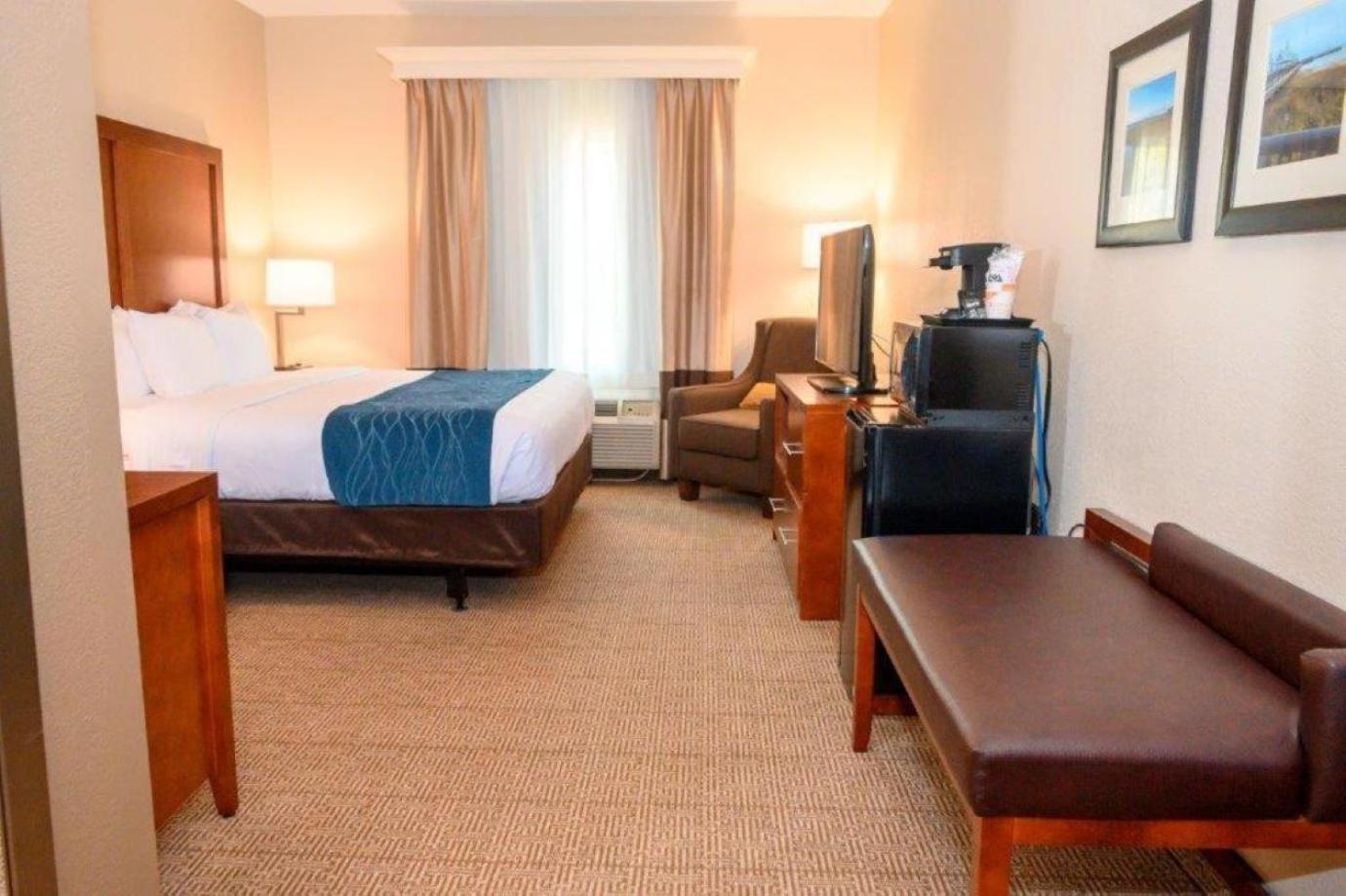 King Room - Disability Access/Non-Smoking - Photo 4
