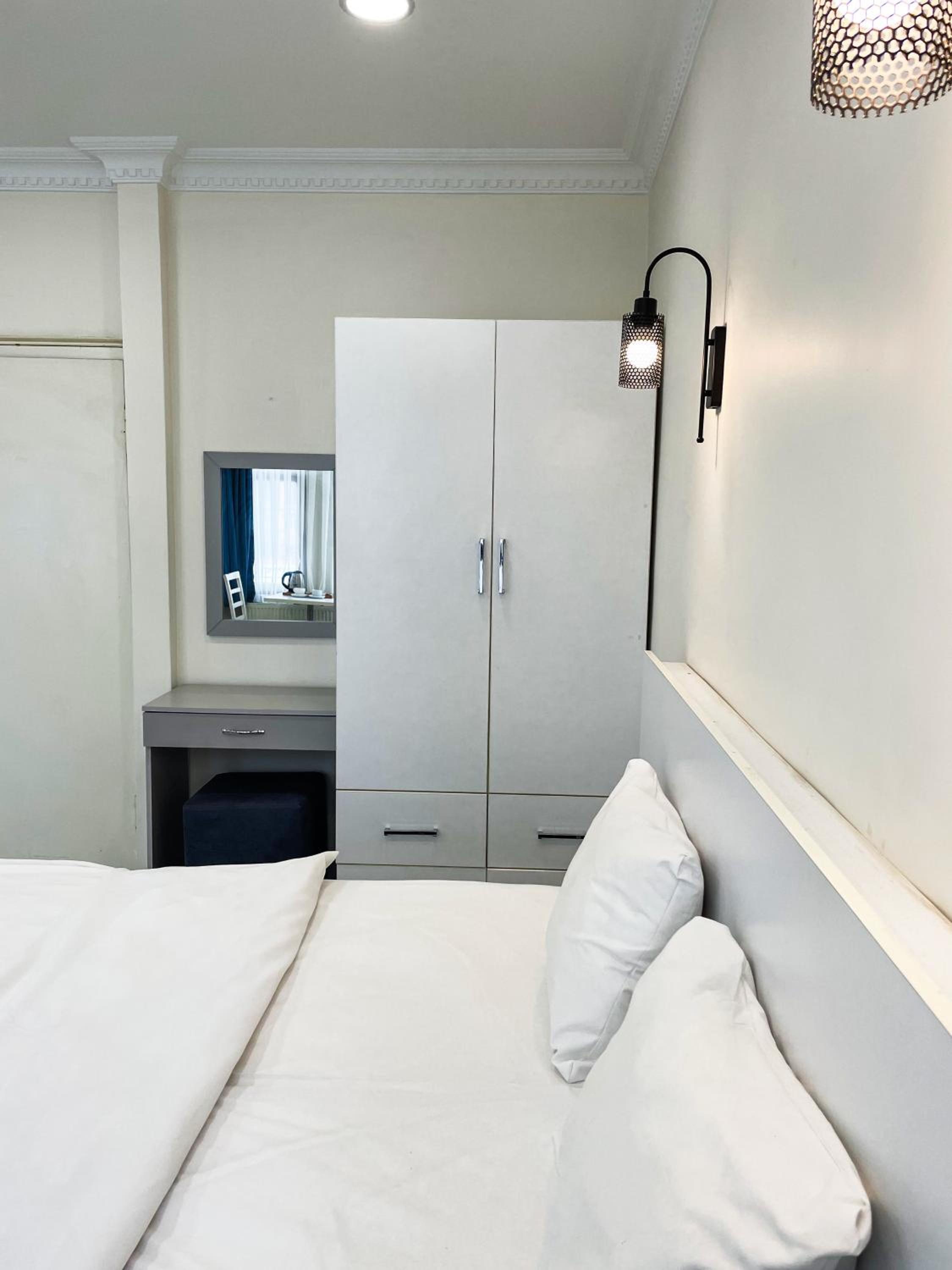 Superior Triple Room photo 3