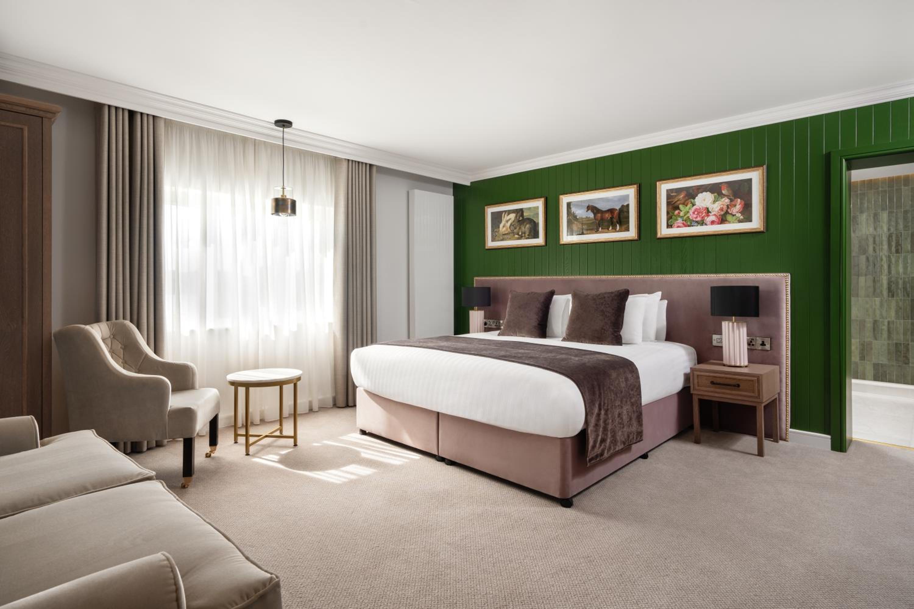 Superior King Room photo 2