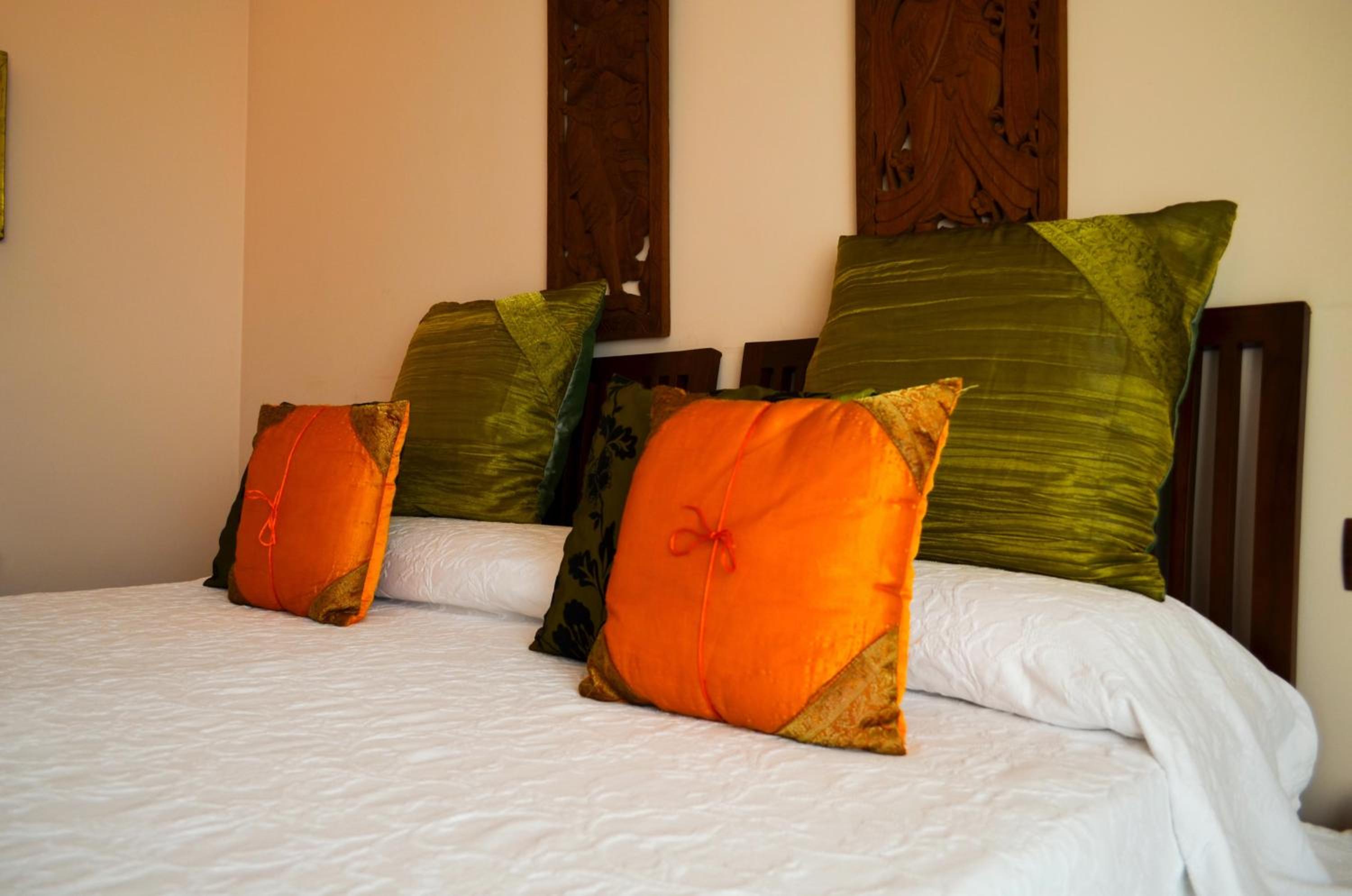 Superior Twin Room with Sea View - Photo 10