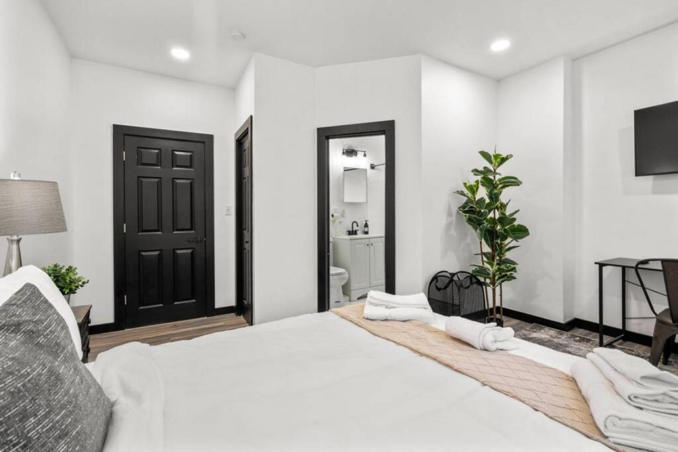 Spacious 3BR, 3BA Philly Retreat for 8 with Free Parking, Foto 19