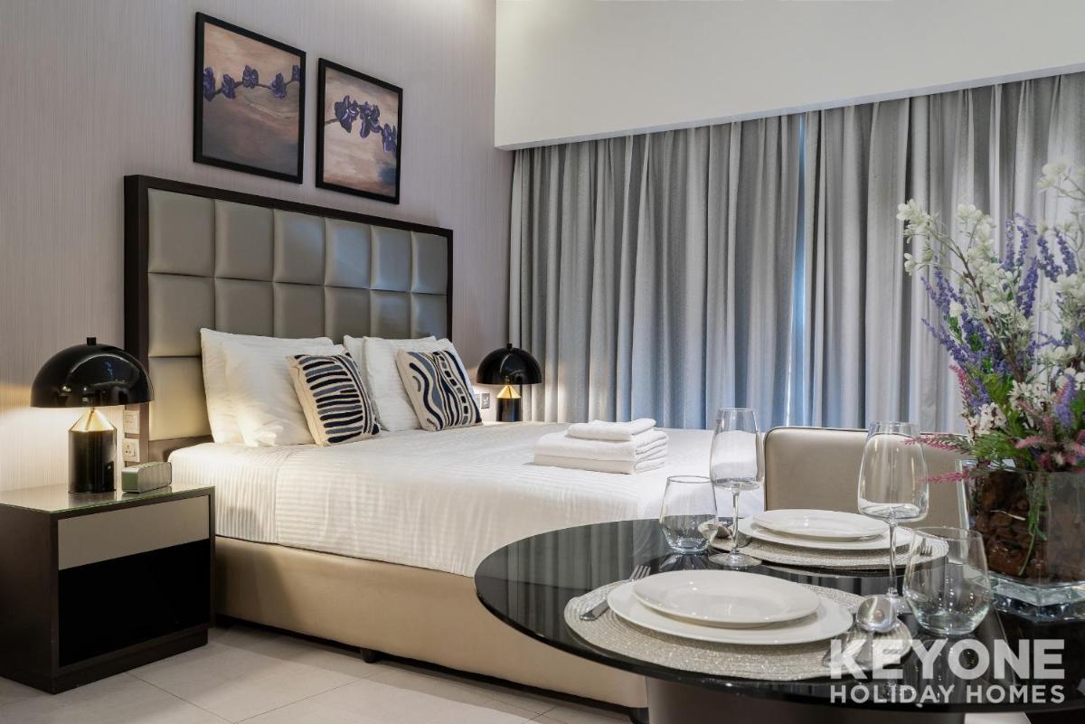 Studio Apartment photo 1