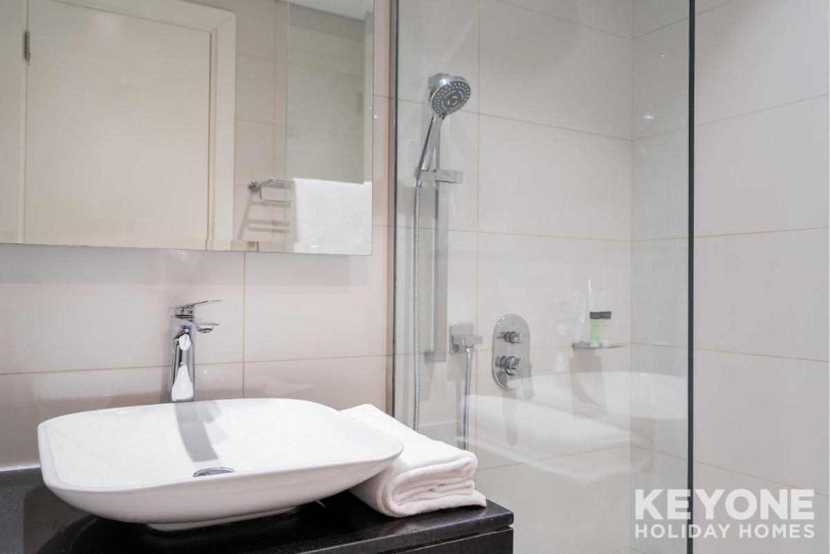 Studio Apartment photo 3