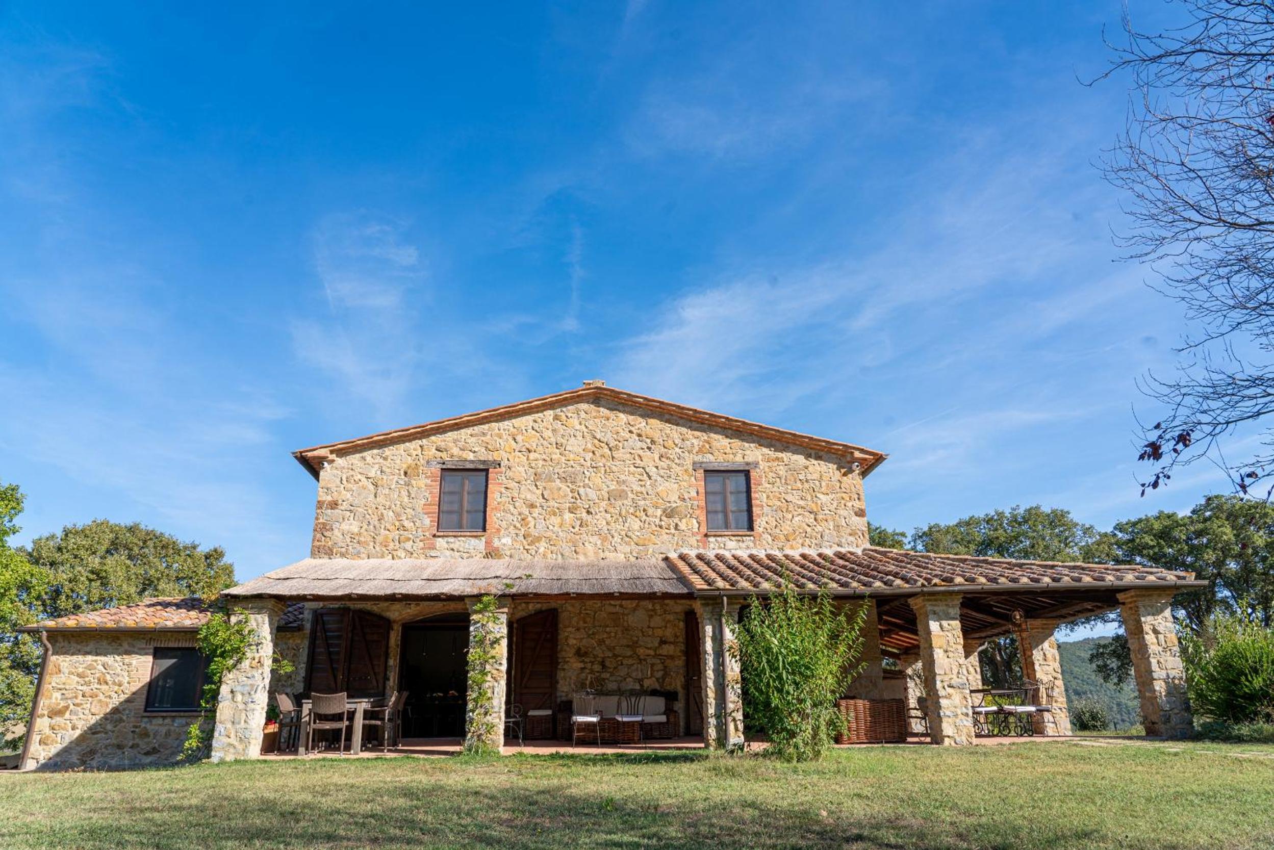 Villa photo 2