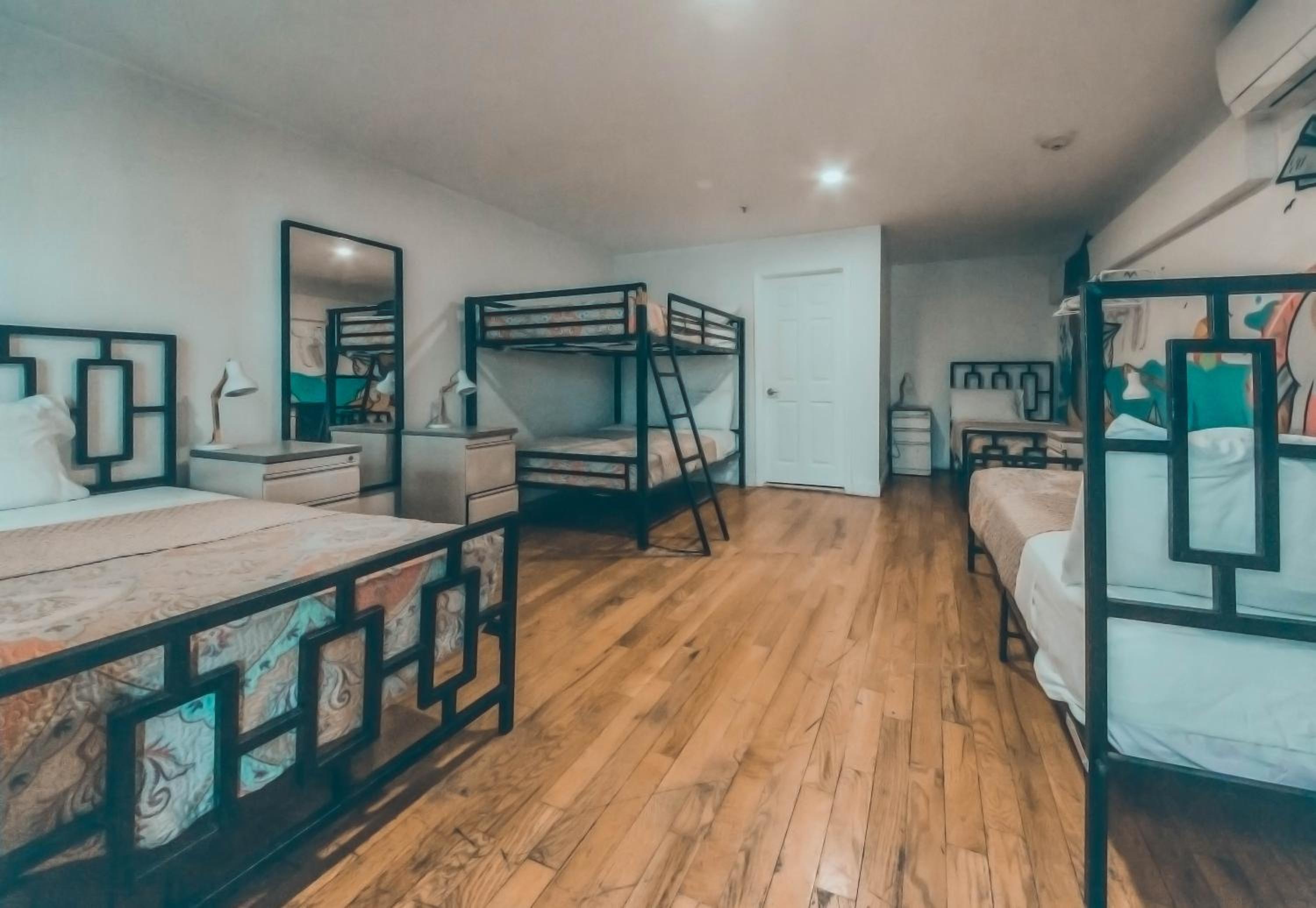 Bed in 5-Bed Mixed Dormitory Room photo 1
