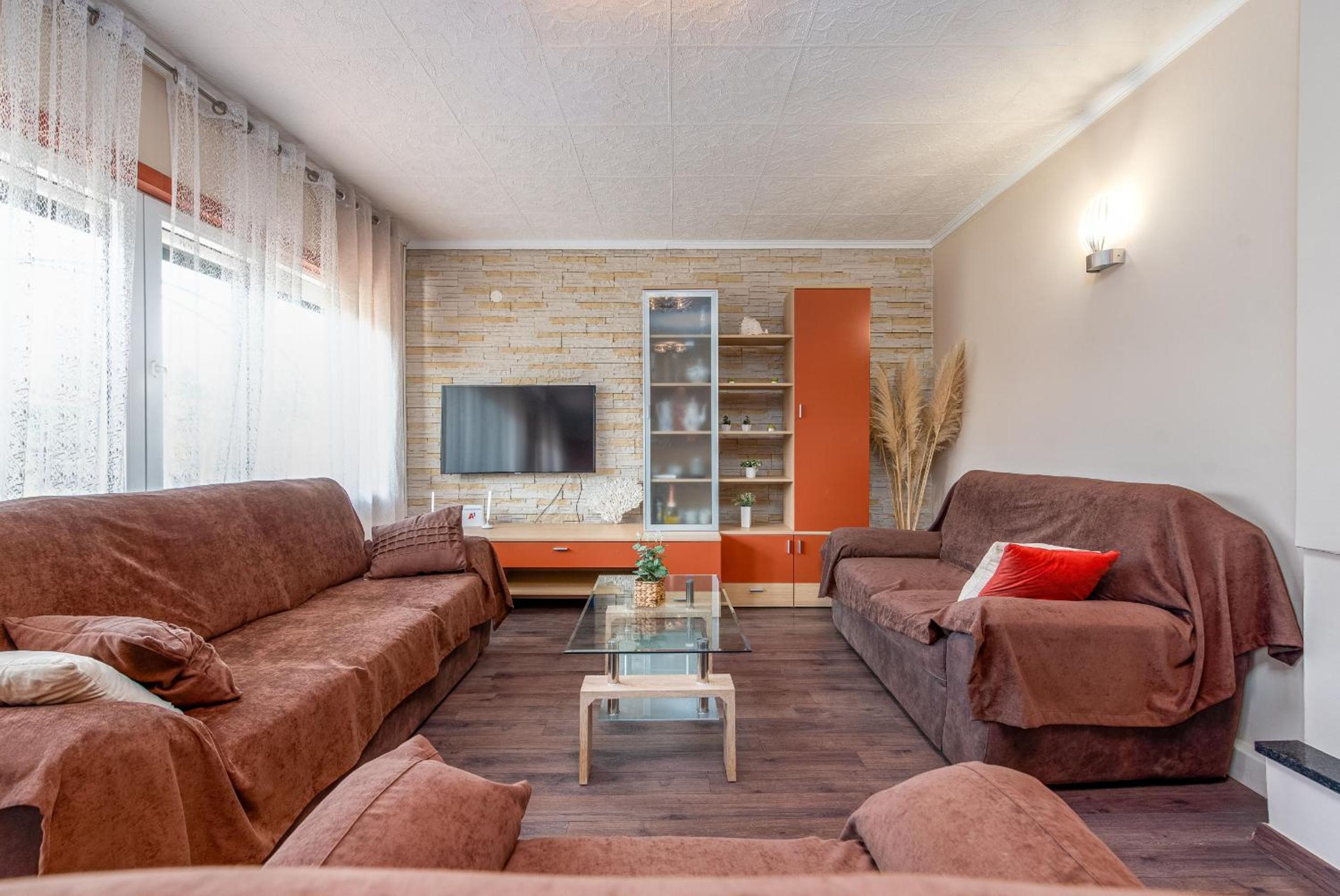 Villa photo 1
