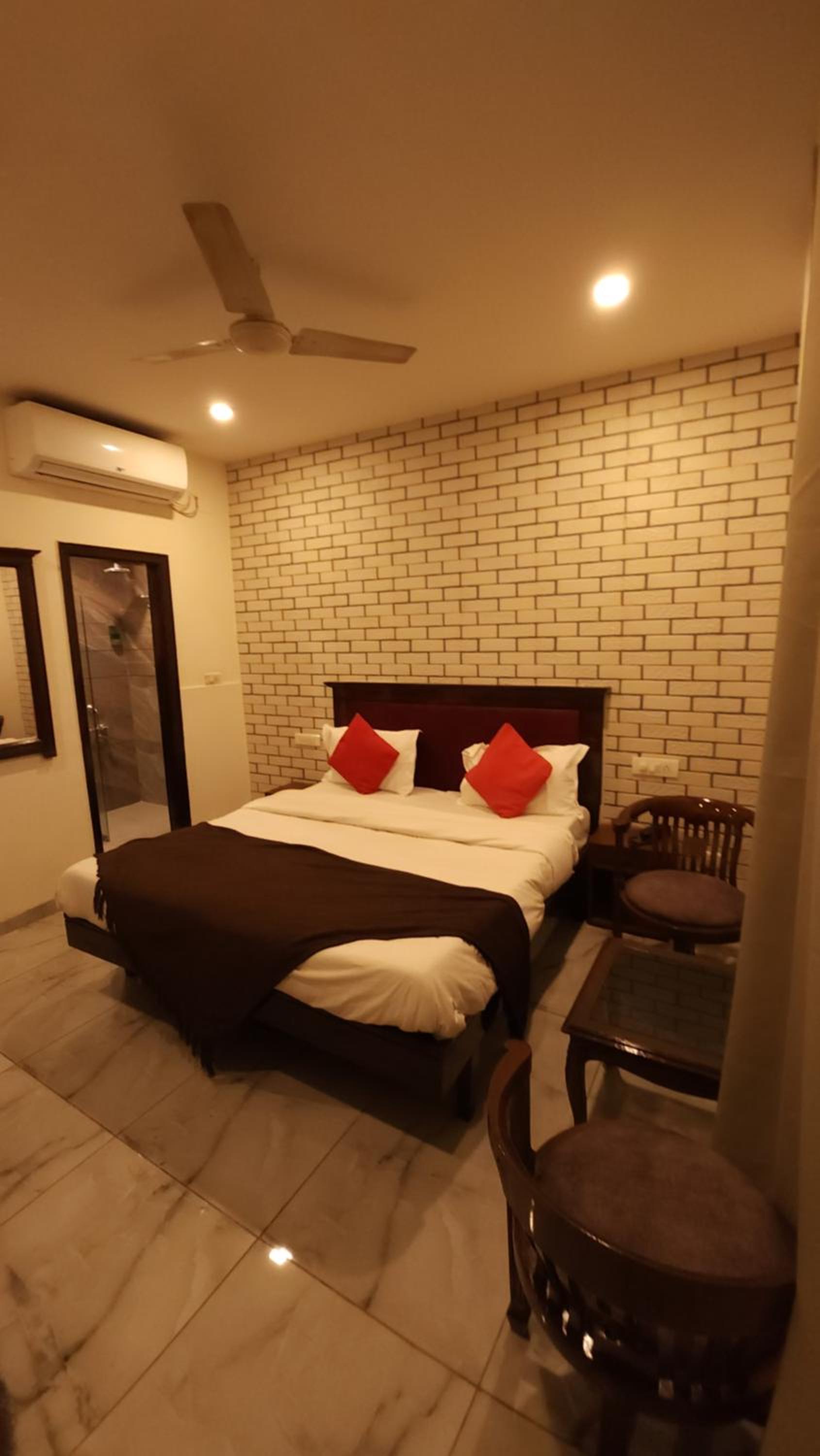 Economy Double Room - Photo 1
