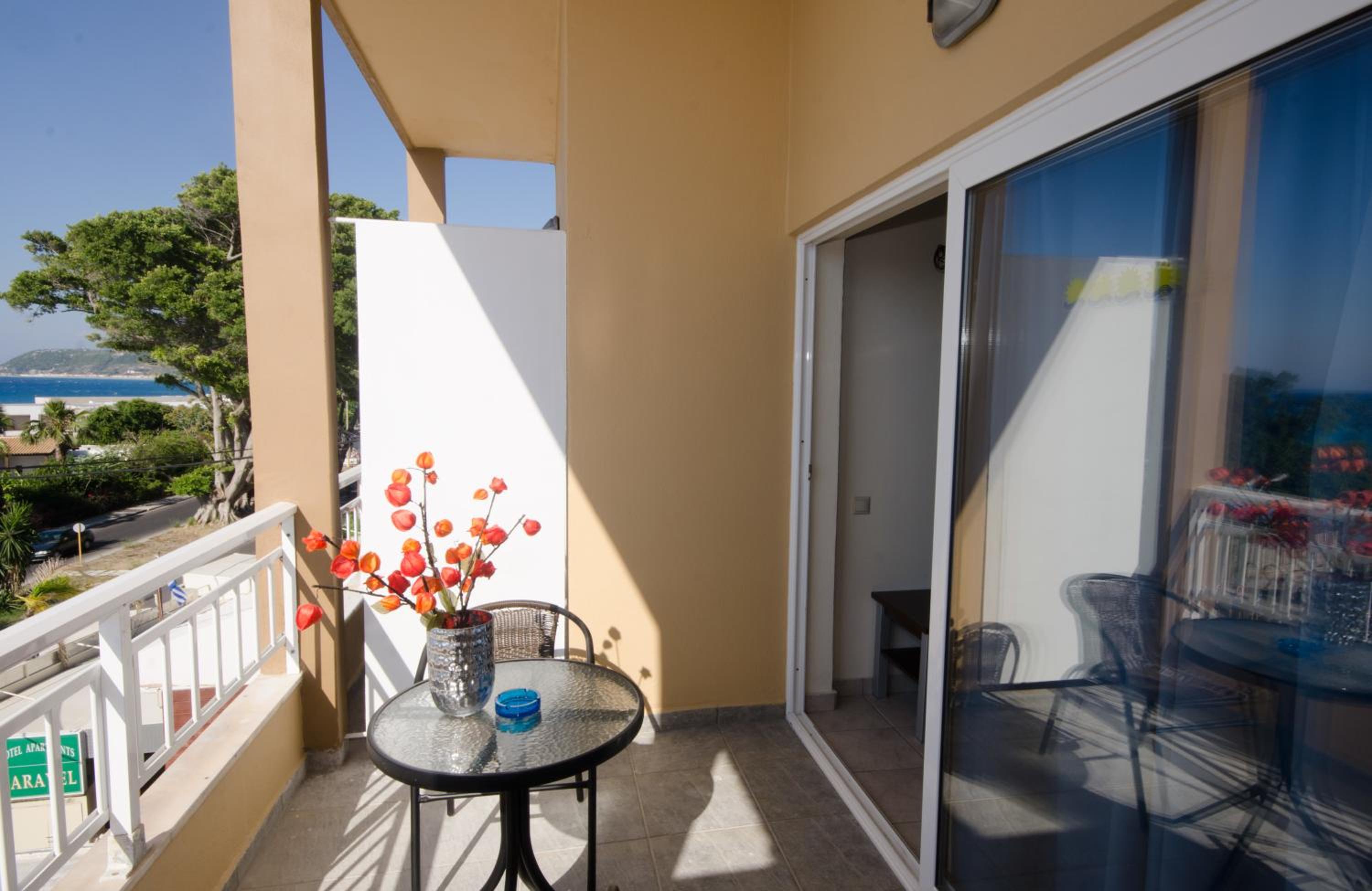 Double or Twin Room - Photo 8