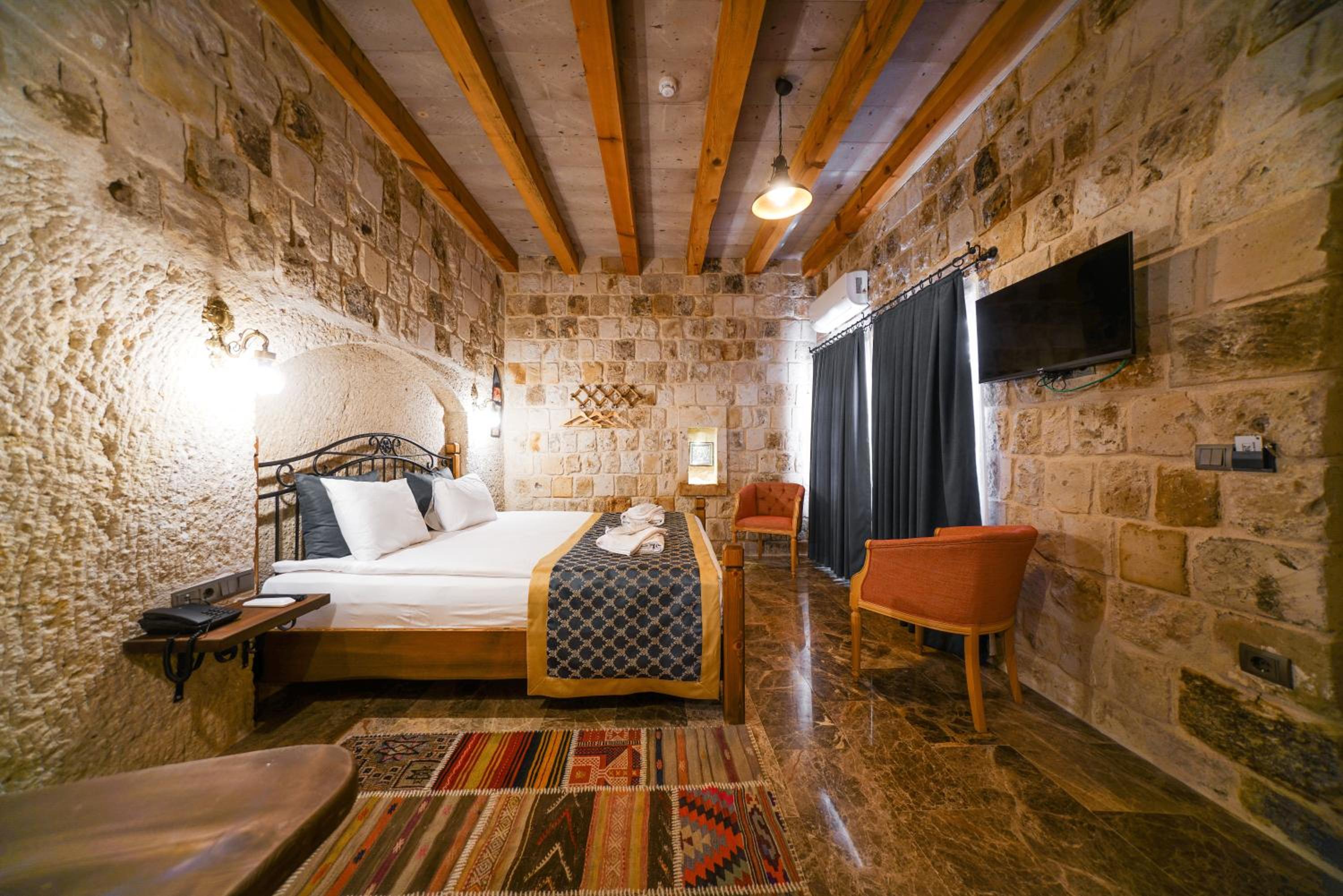 Deluxe Double Room - Photo 1