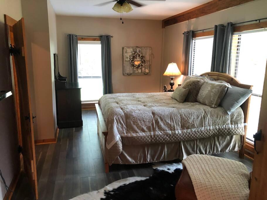 Four-Bedroom House photo 2