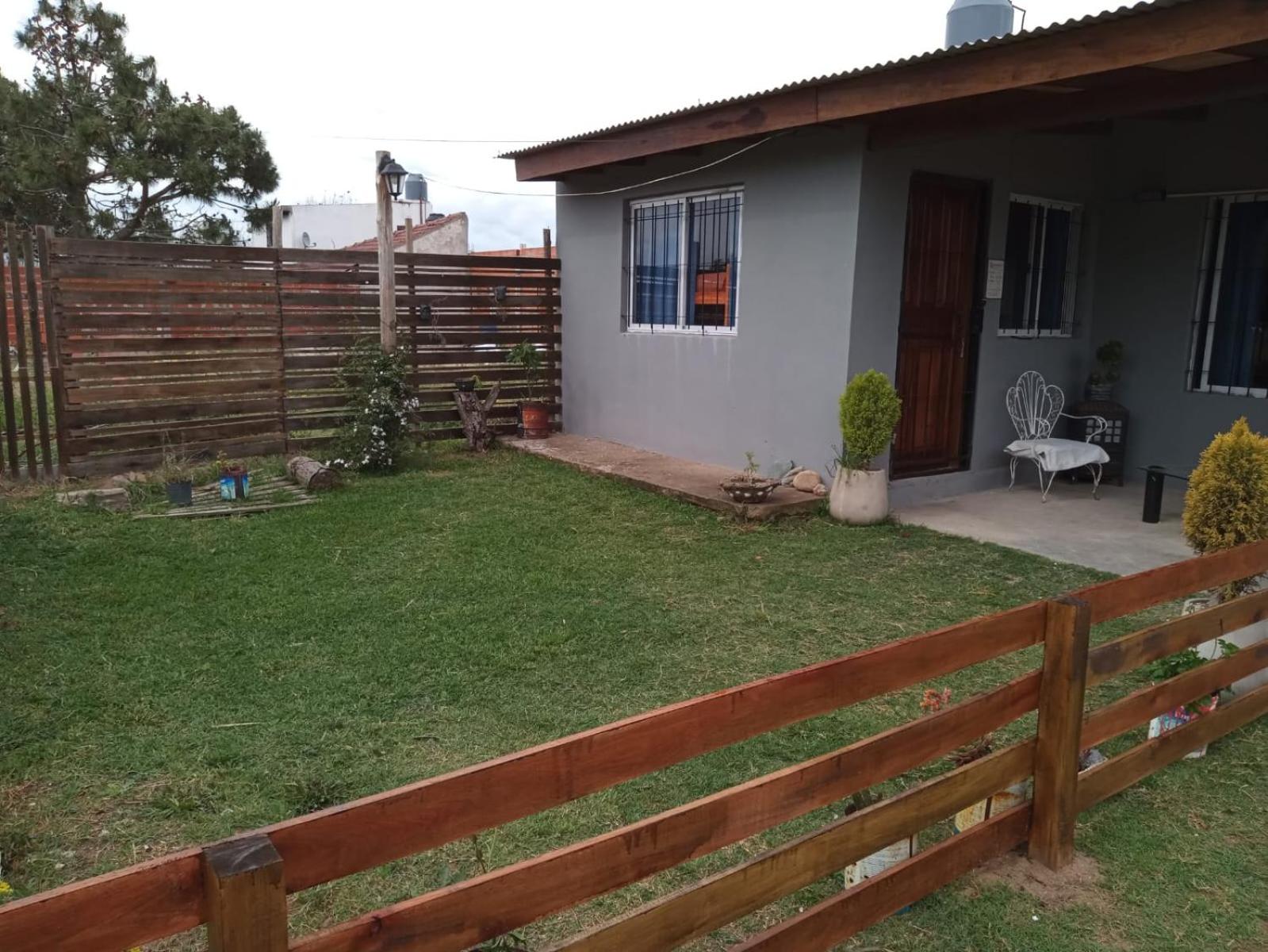 Two-Bedroom House photo 3