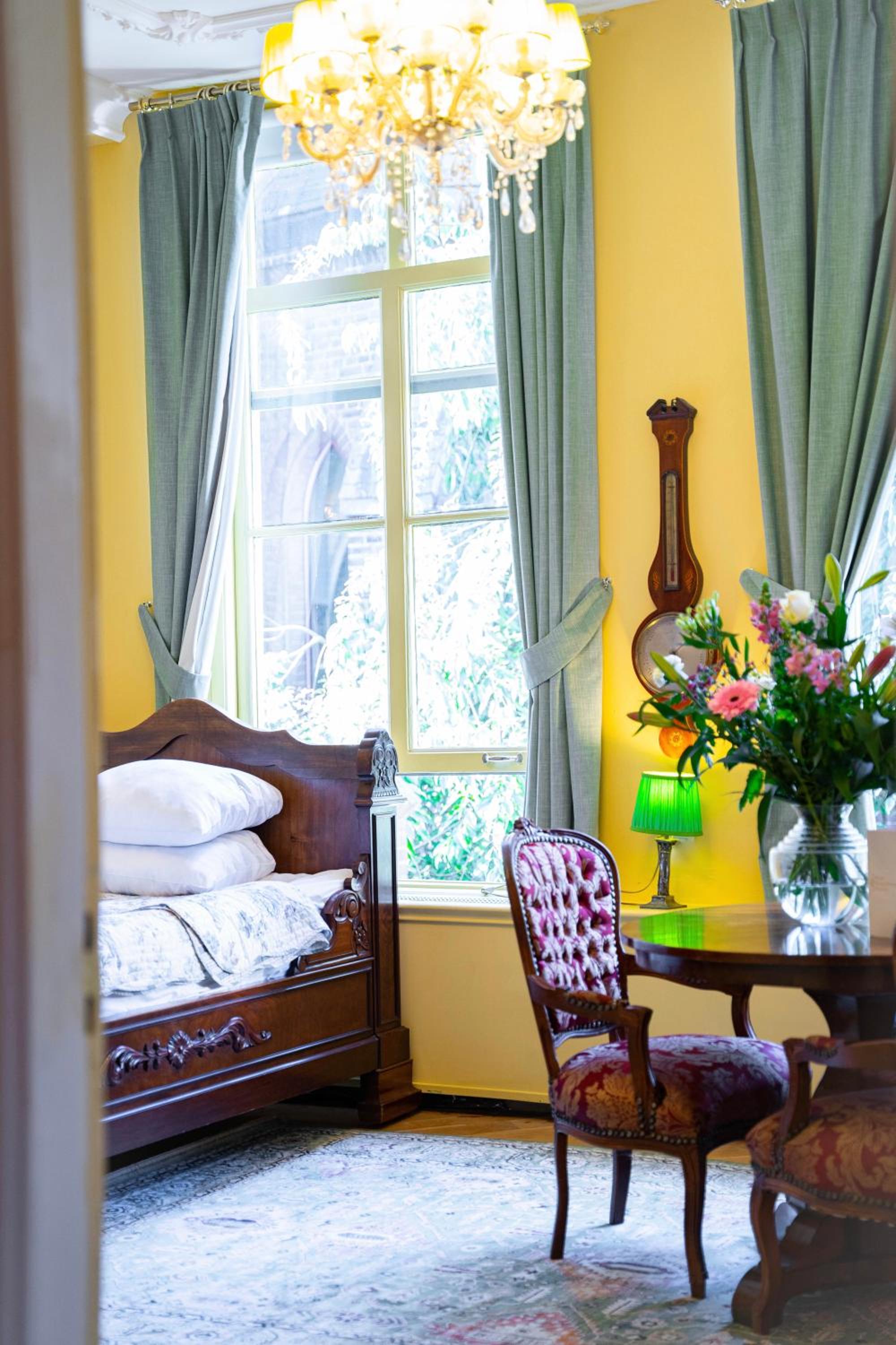 Deluxe Suite photo 2