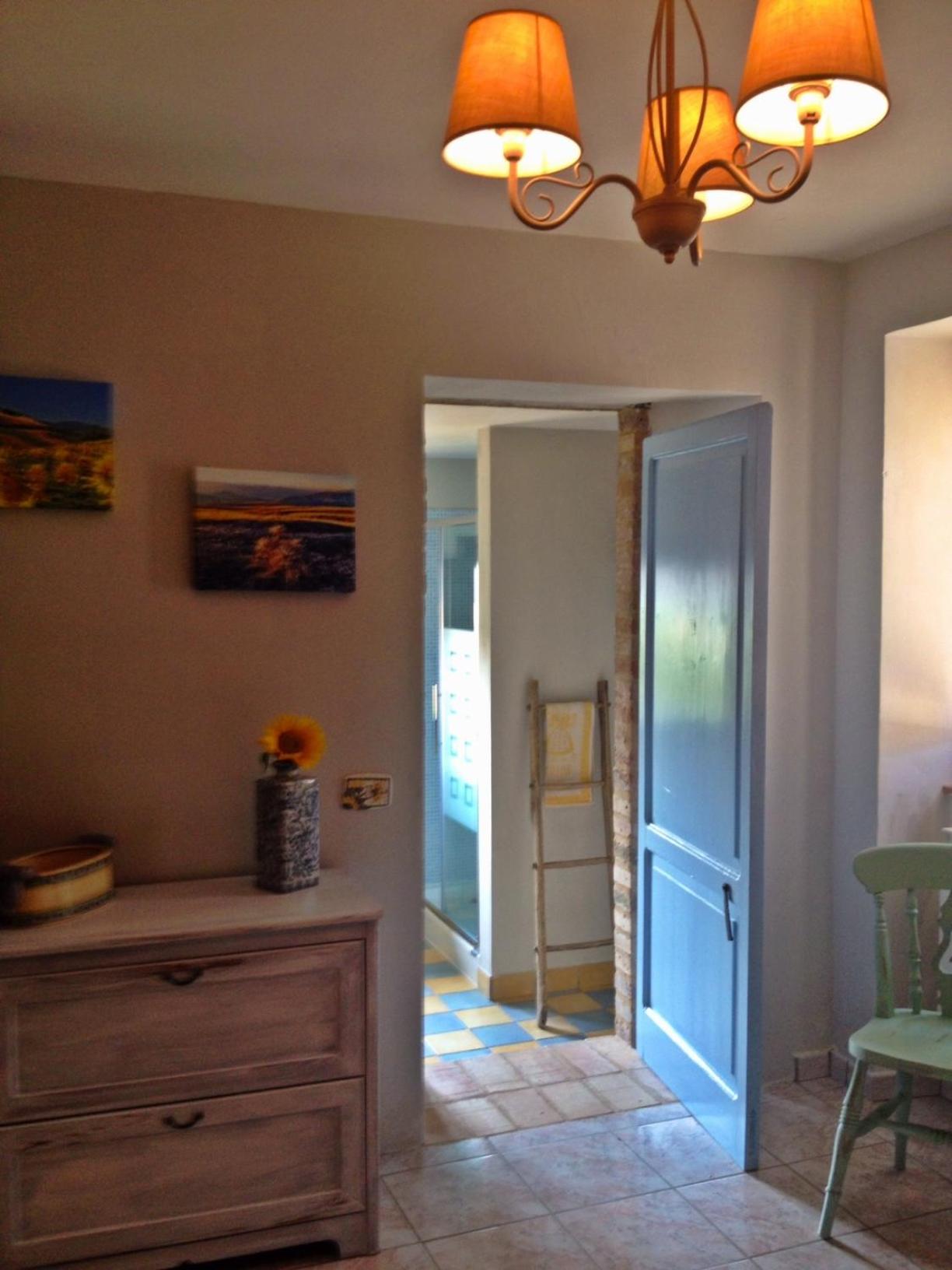 Double Room with Private Bathroom photo 3