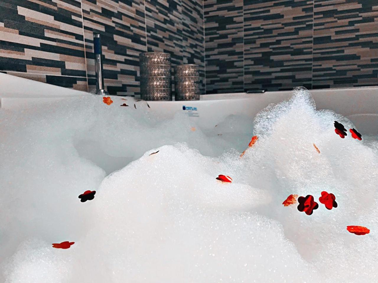 Superior Double Room with Hot Tub - Photo 4