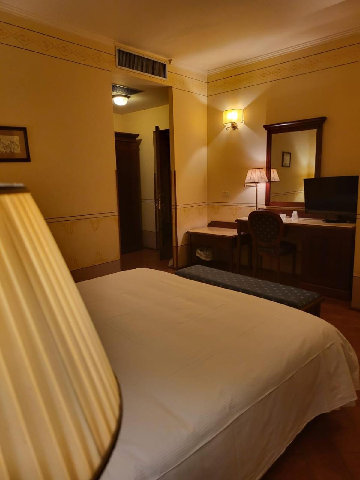 Double Room - Photo 2