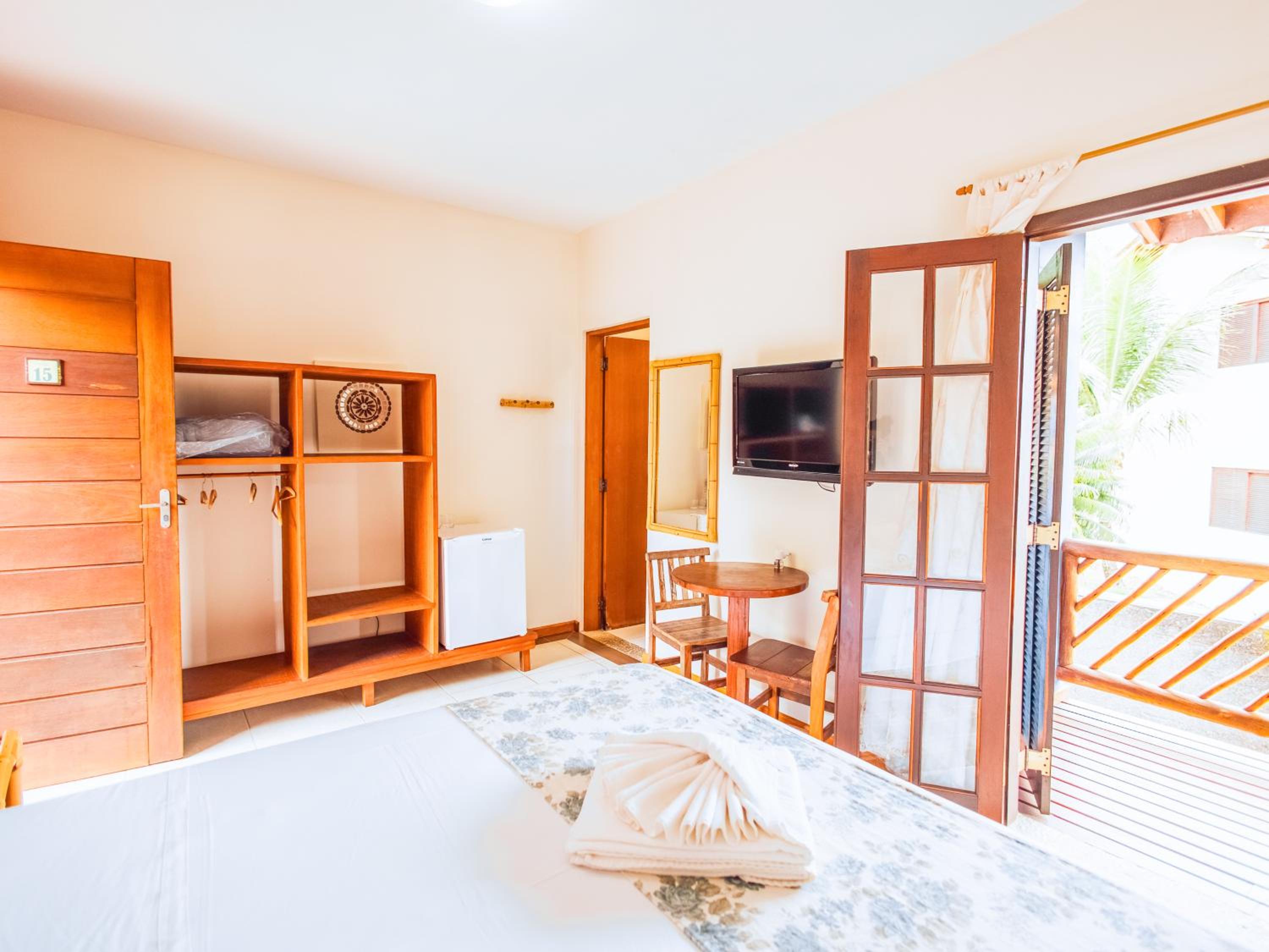Standard Double Room - Photo 9
