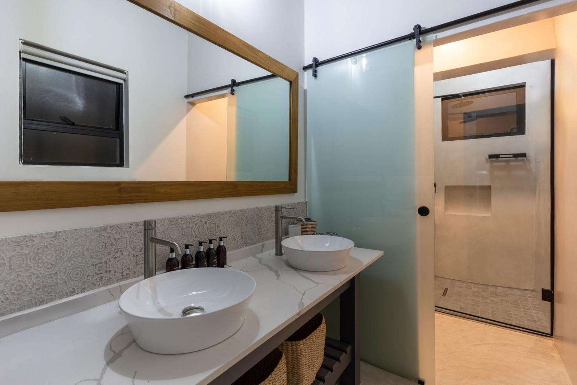 Two-Bedroom House - Photo 13