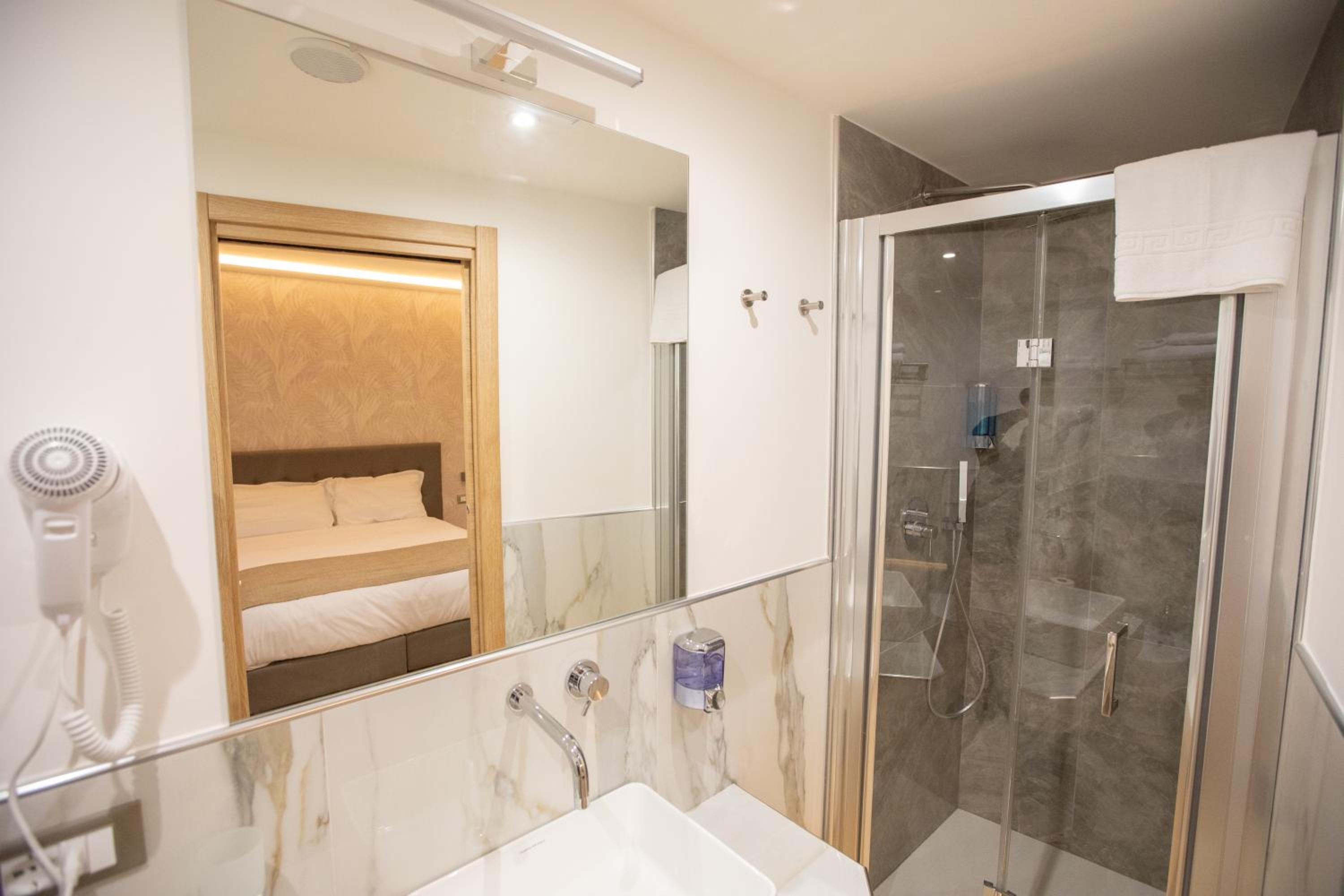 Quadruple Room photo 2