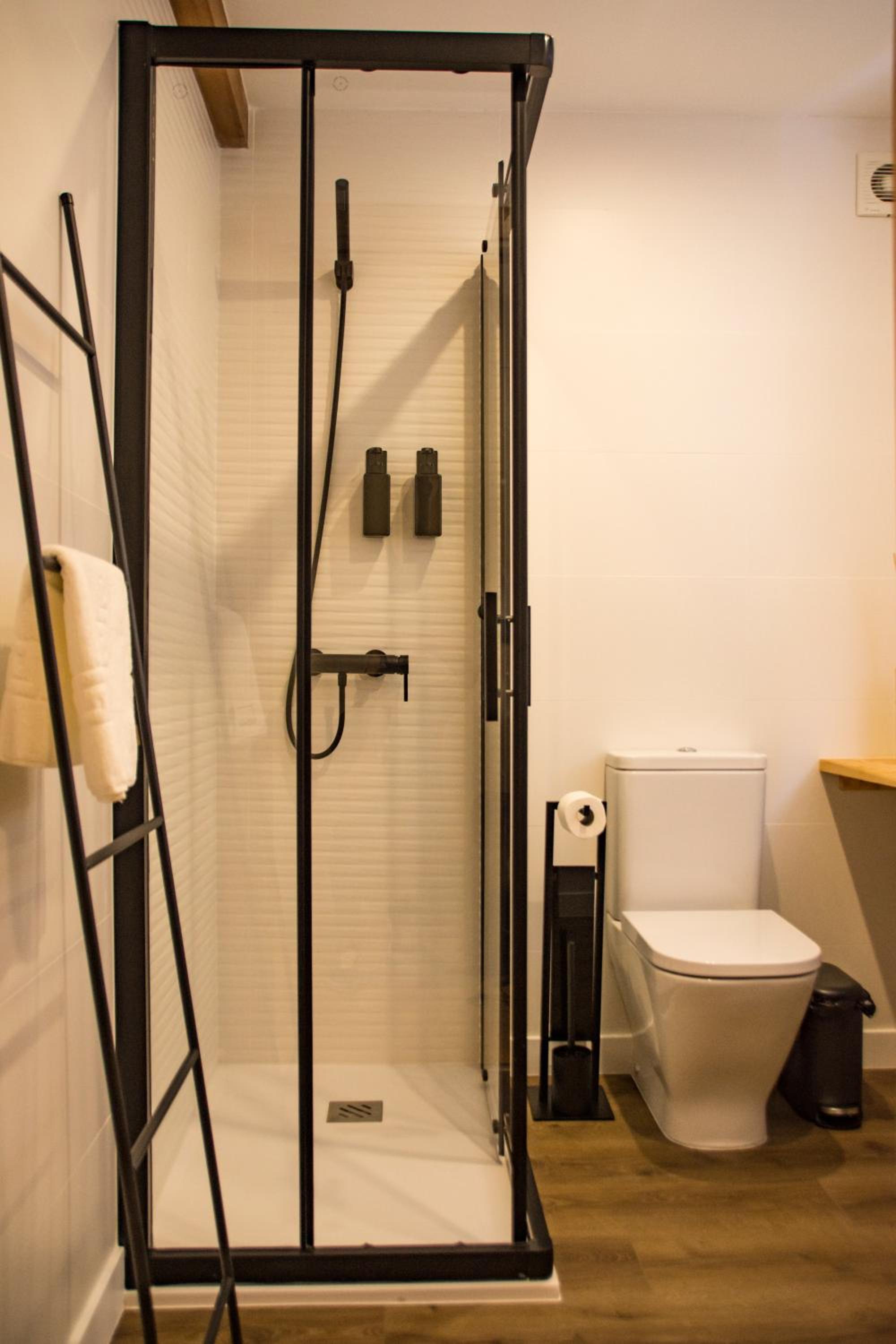 Superior Triple Room - Photo 10