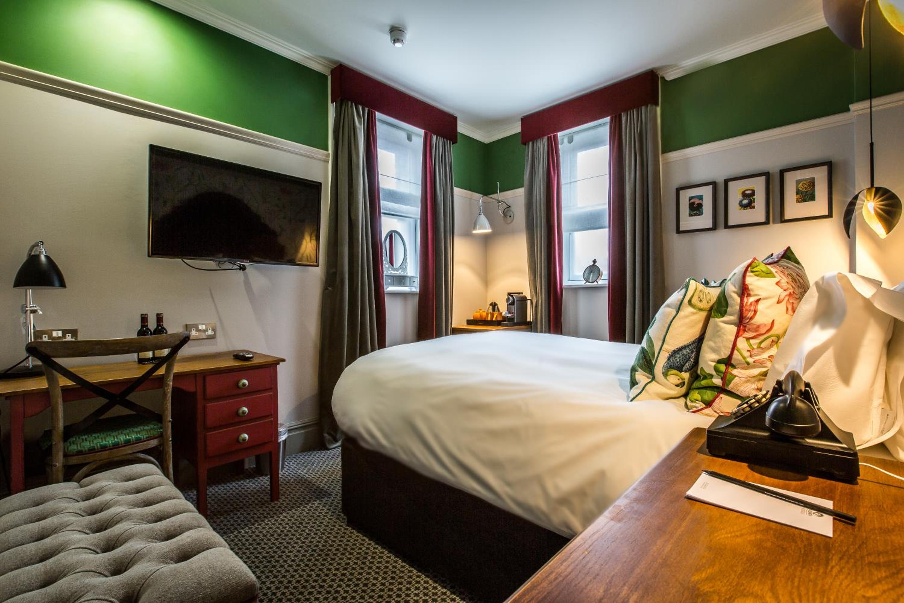 Double Room - Photo 3