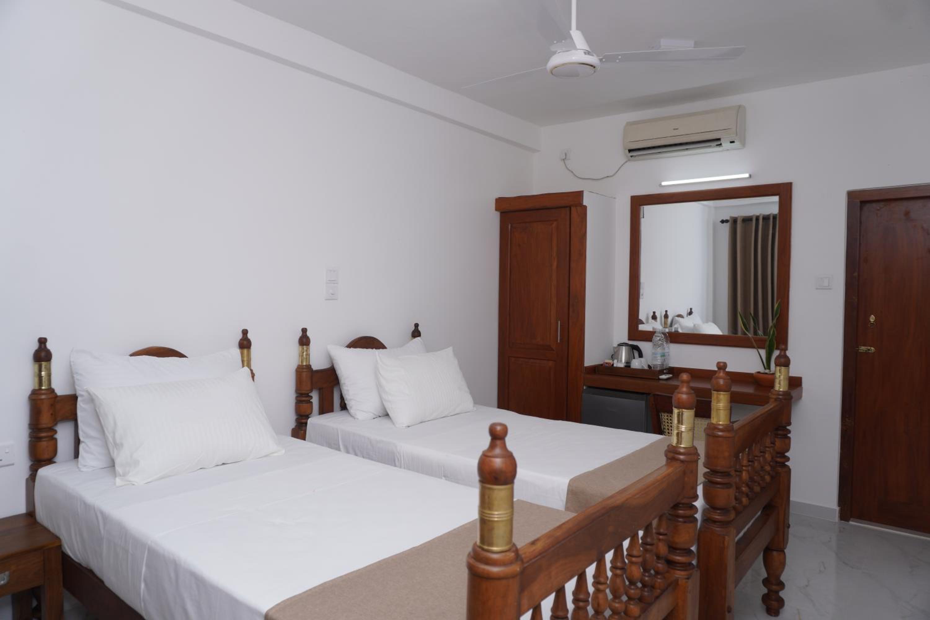 Double Room with Sea View photo 1