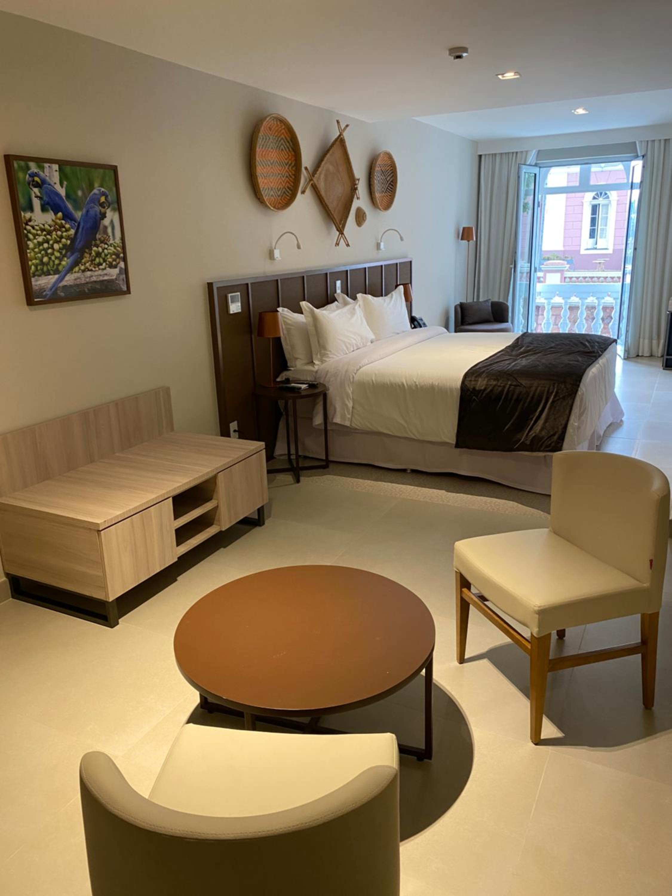 Superior Twin Room thumbnail 5