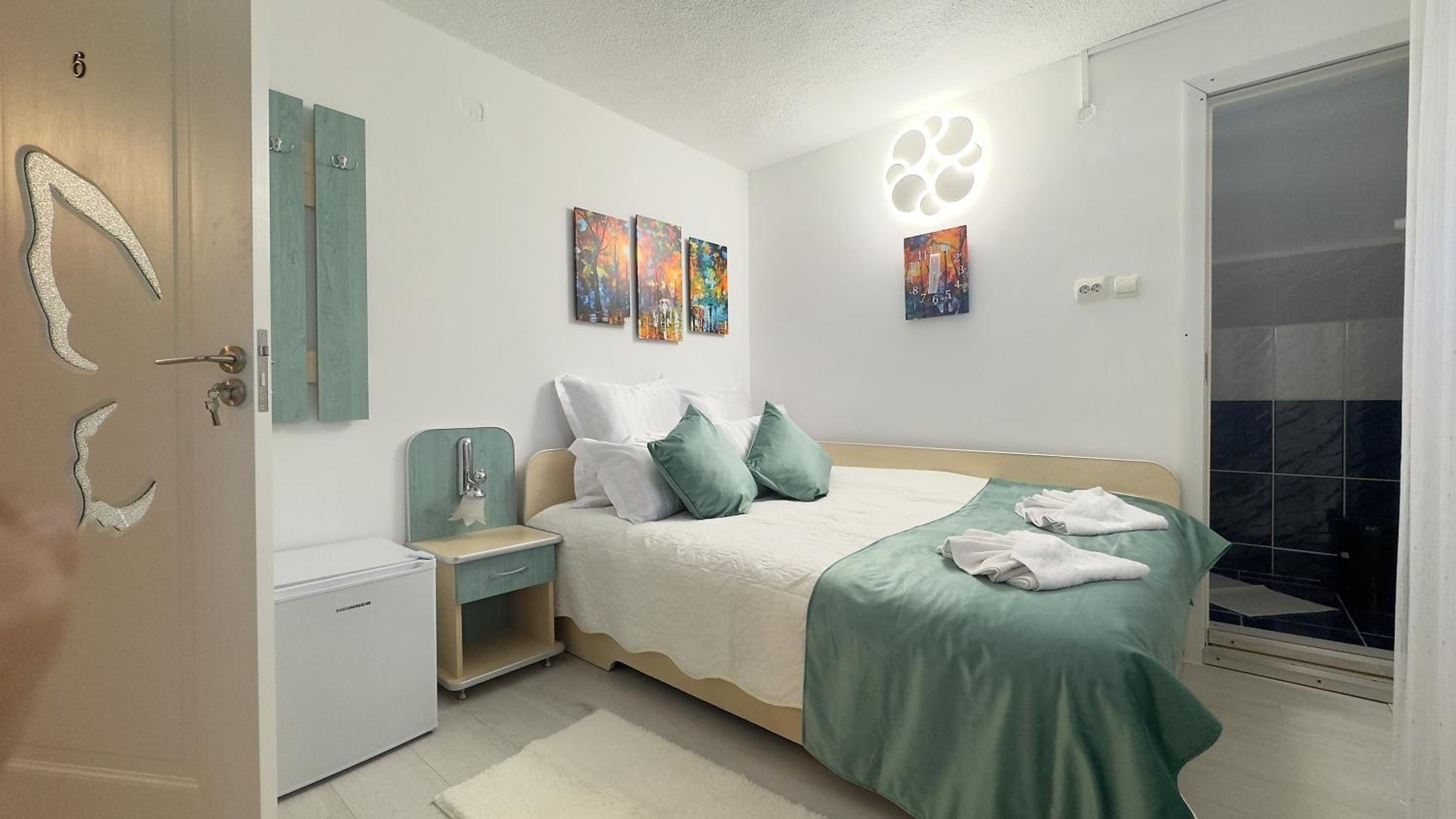 Single Room with Private Bathroom