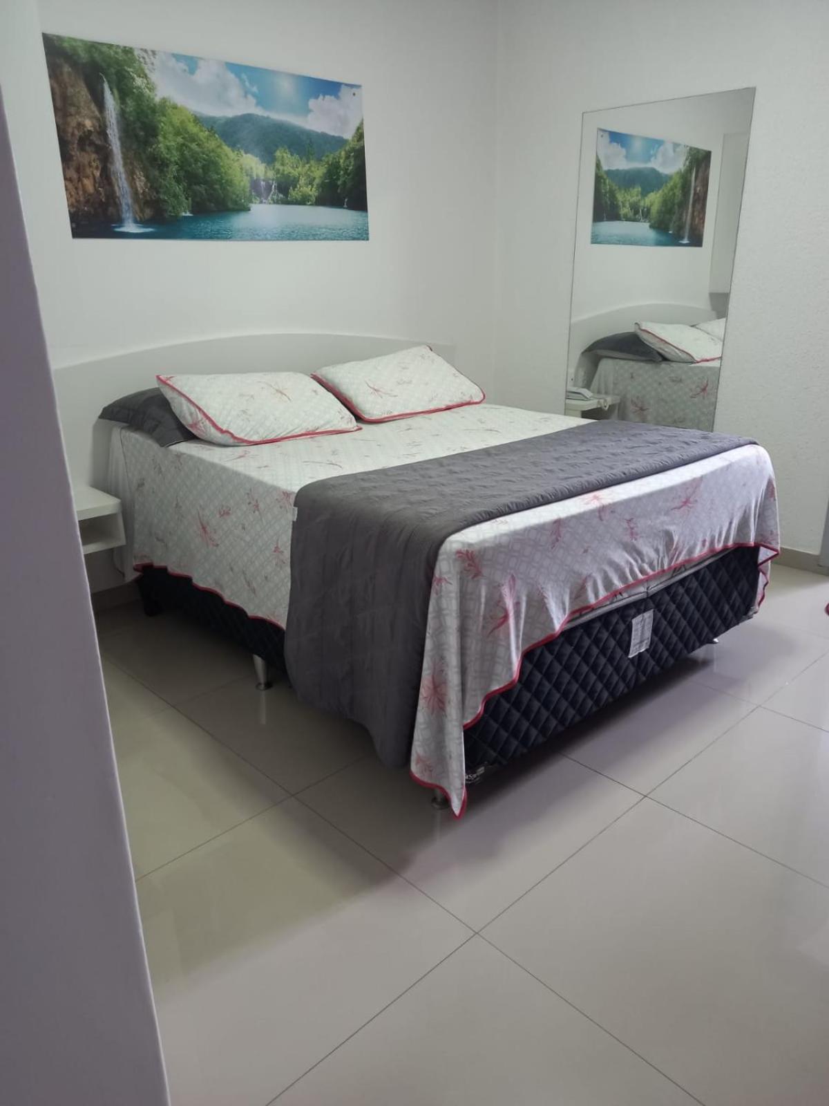 Single Room with Bathroom photo 2