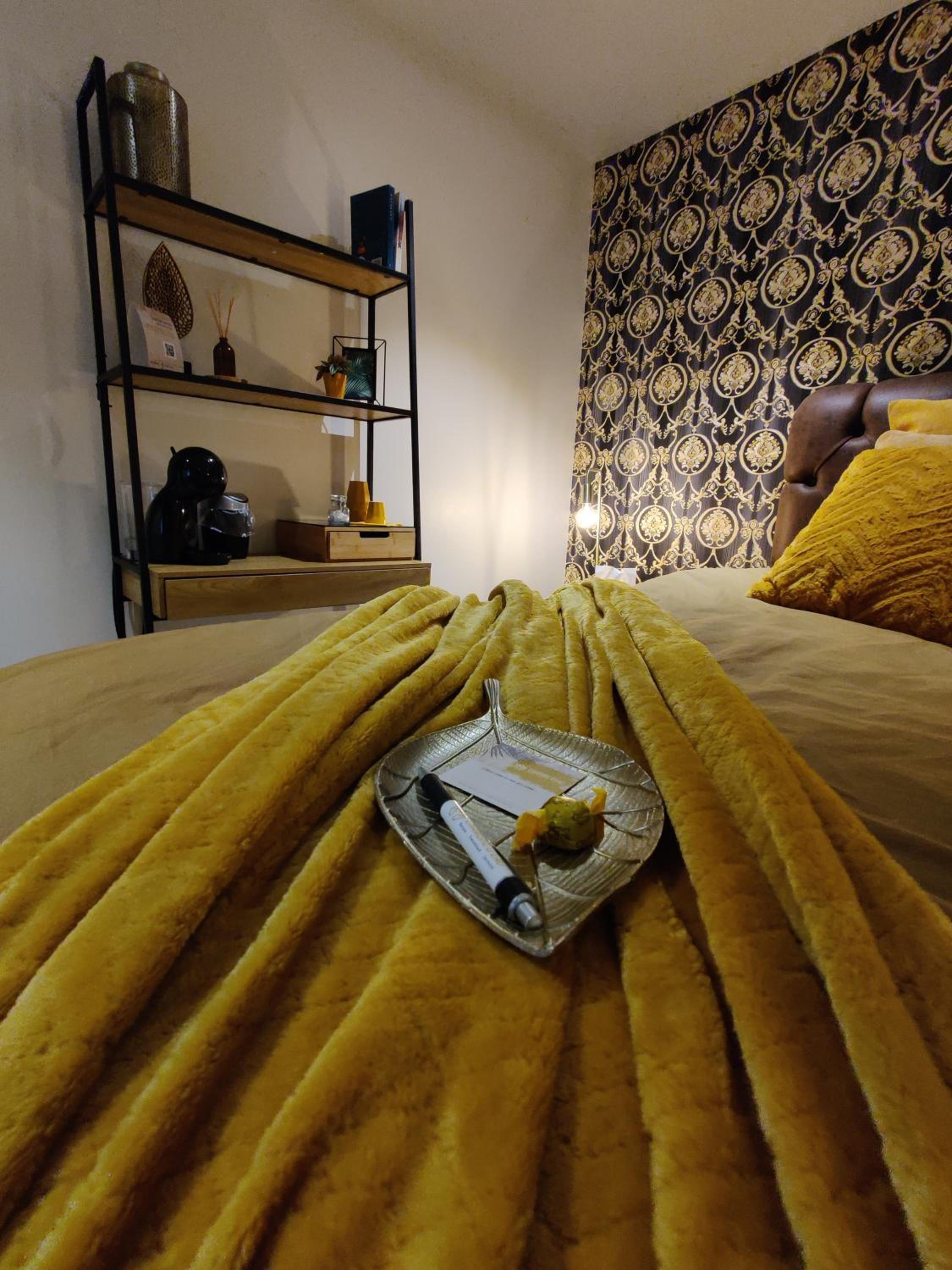 Superior King Room photo 2