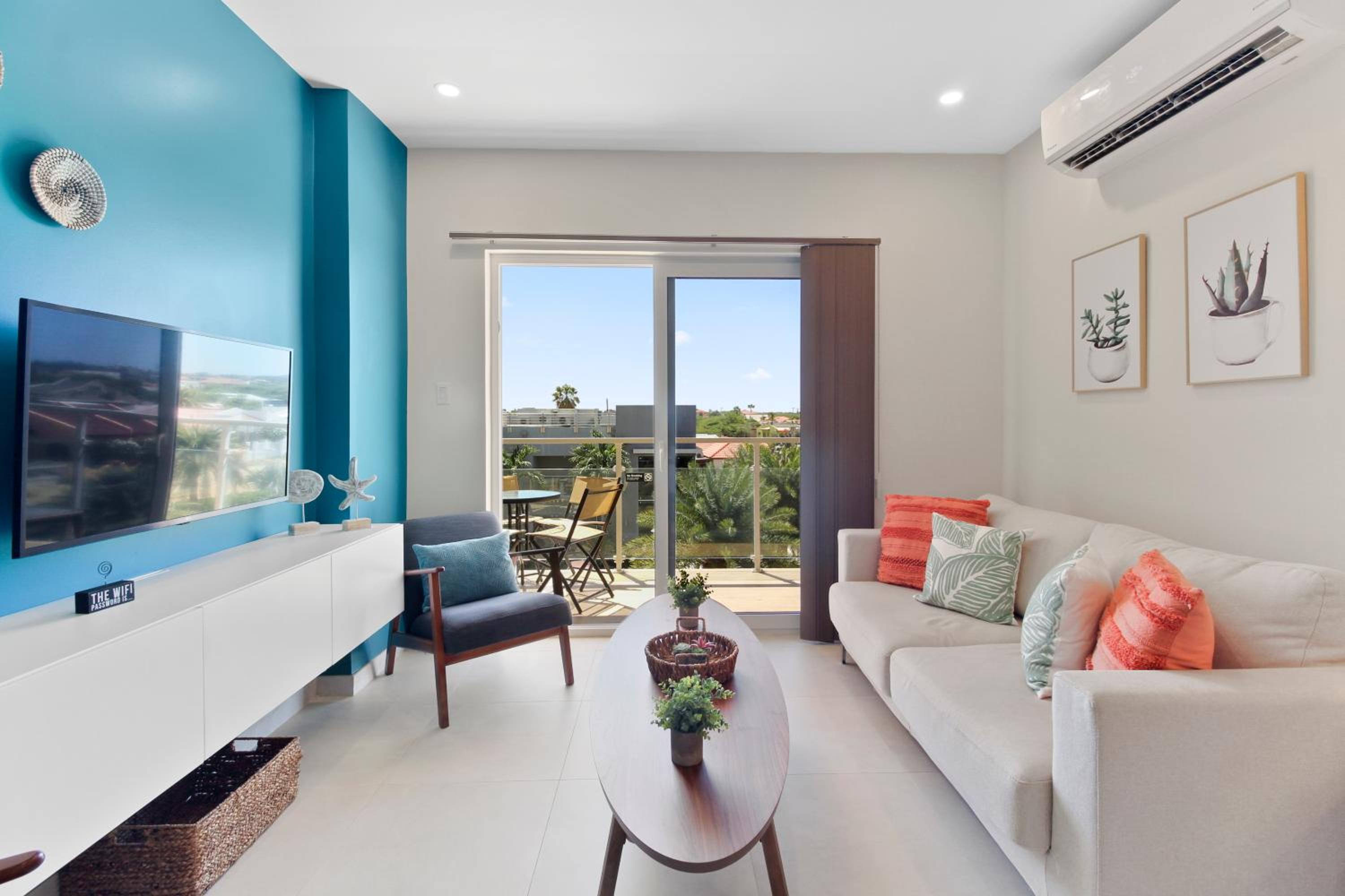 Apartment with Balcony photo 1