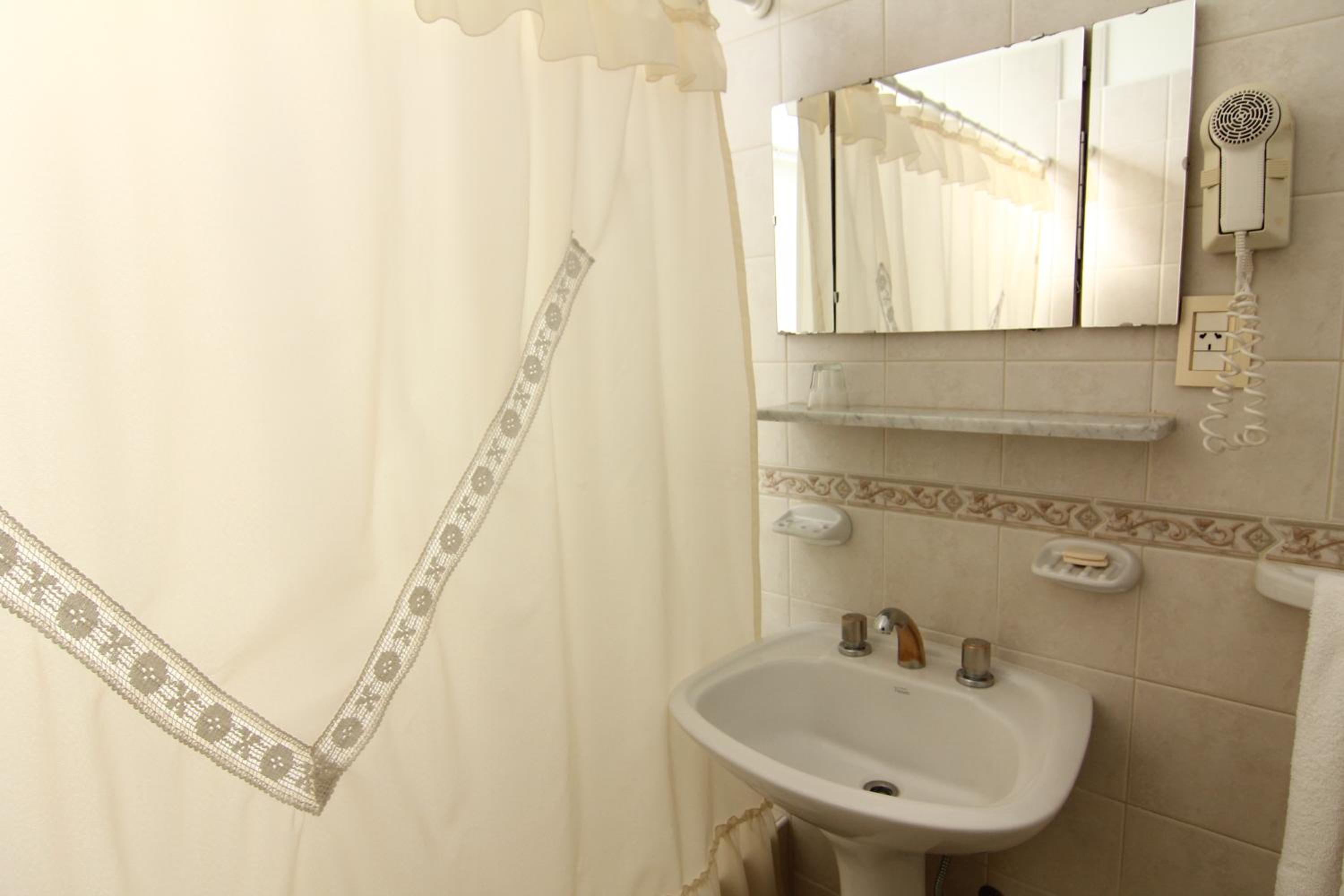 Budget Triple Room photo 2