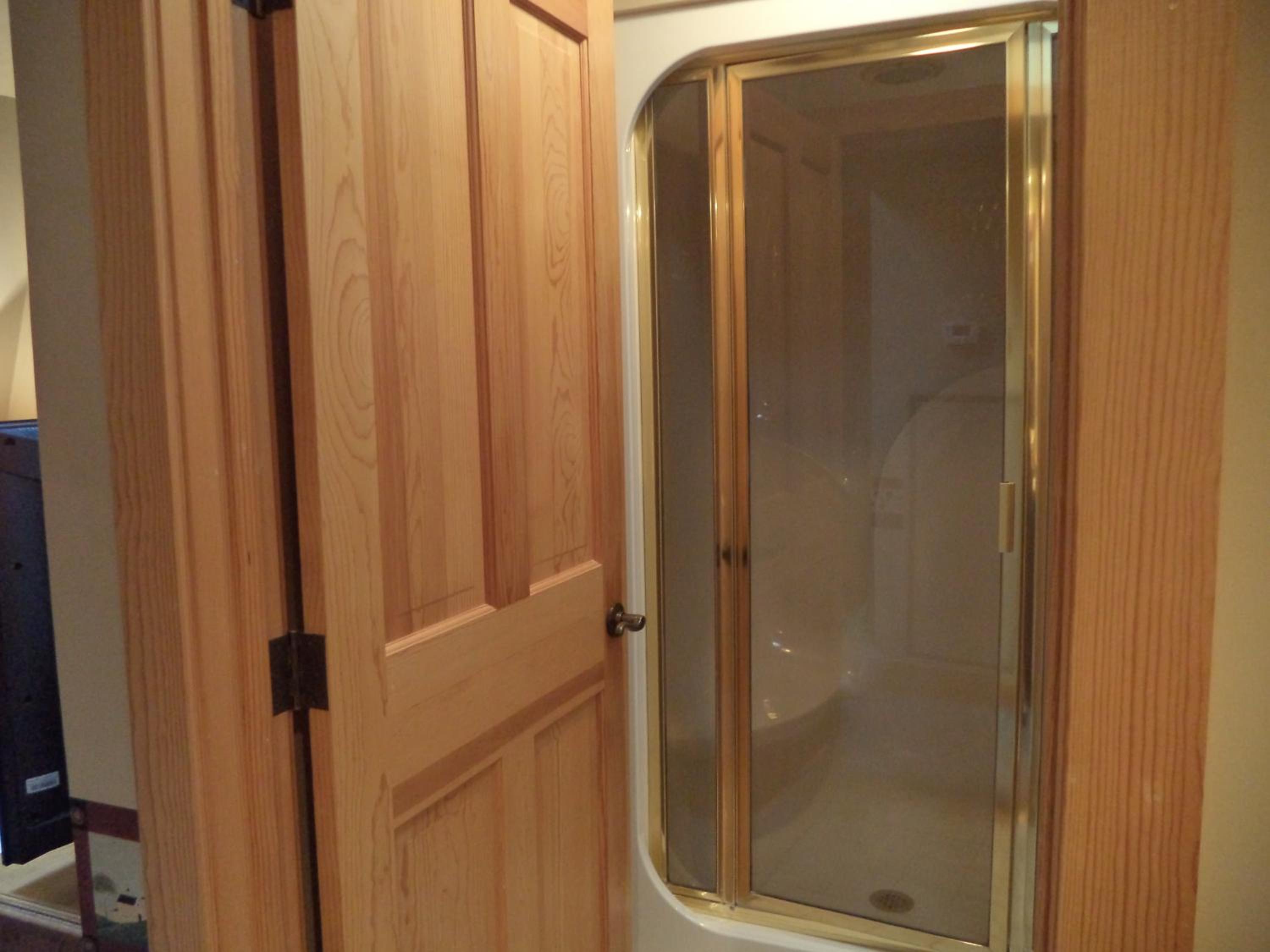 King Suite - 2nd Floor - Photo 6