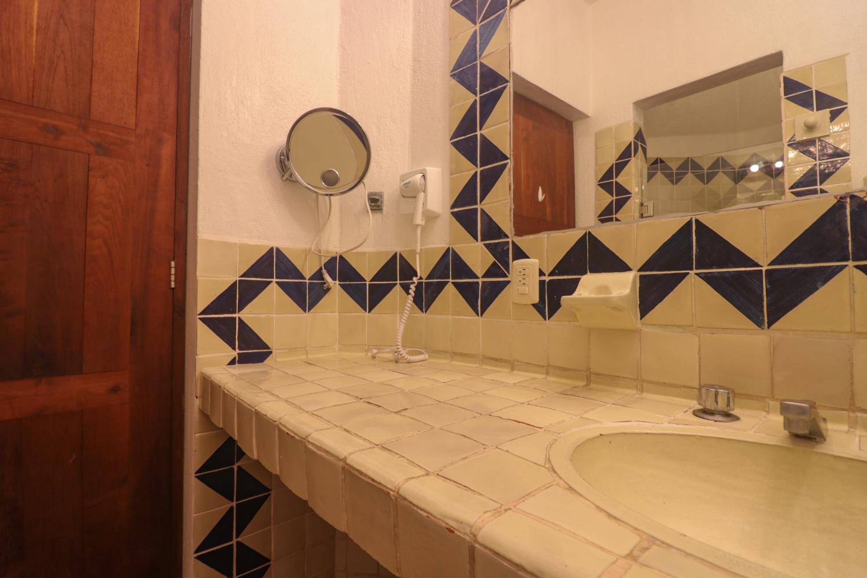 Double Room in Terrace - Photo 10