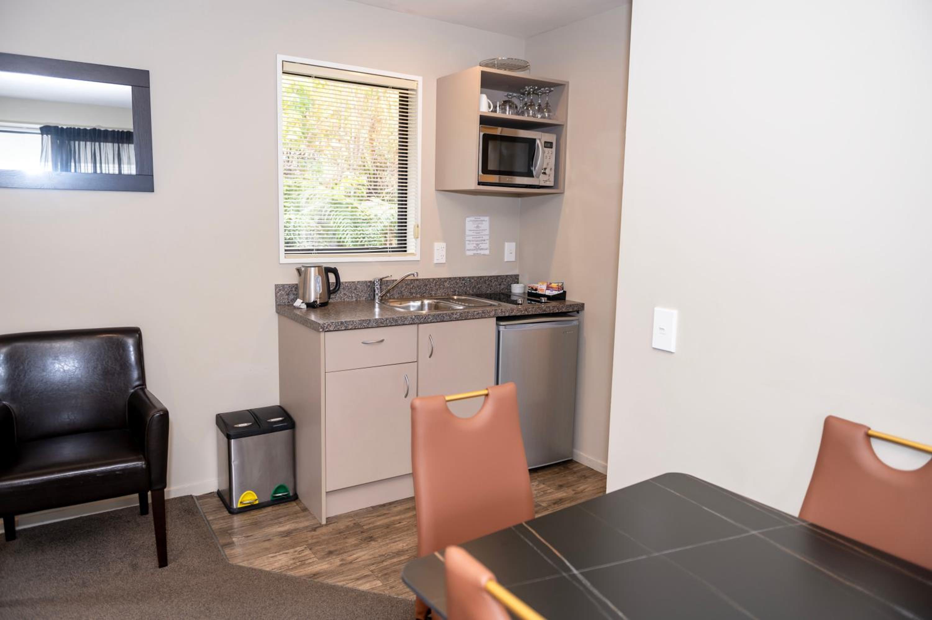 One-Bedroom Apartment - Photo 14
