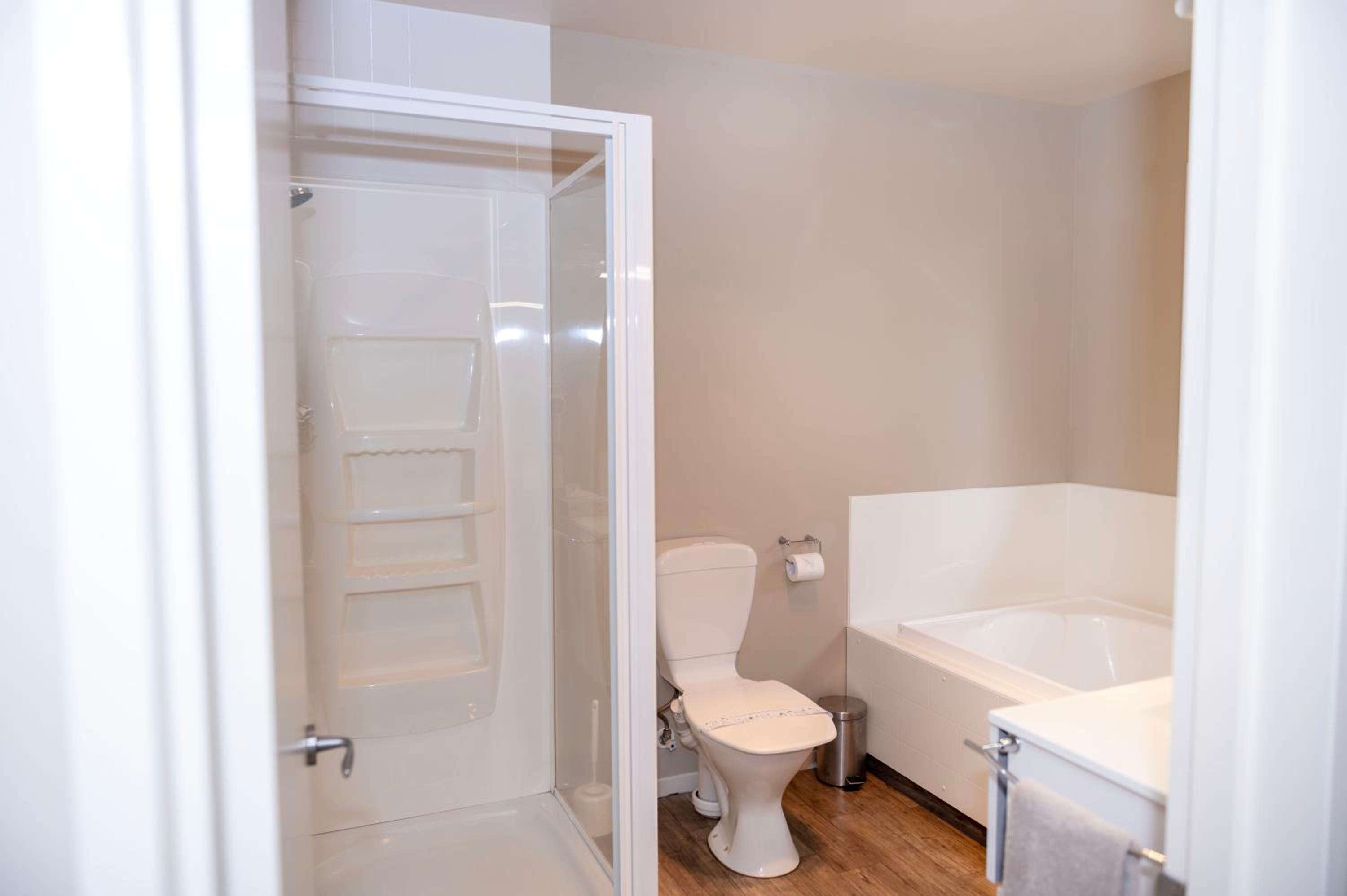 Studio with Spa Bath - Photo 15