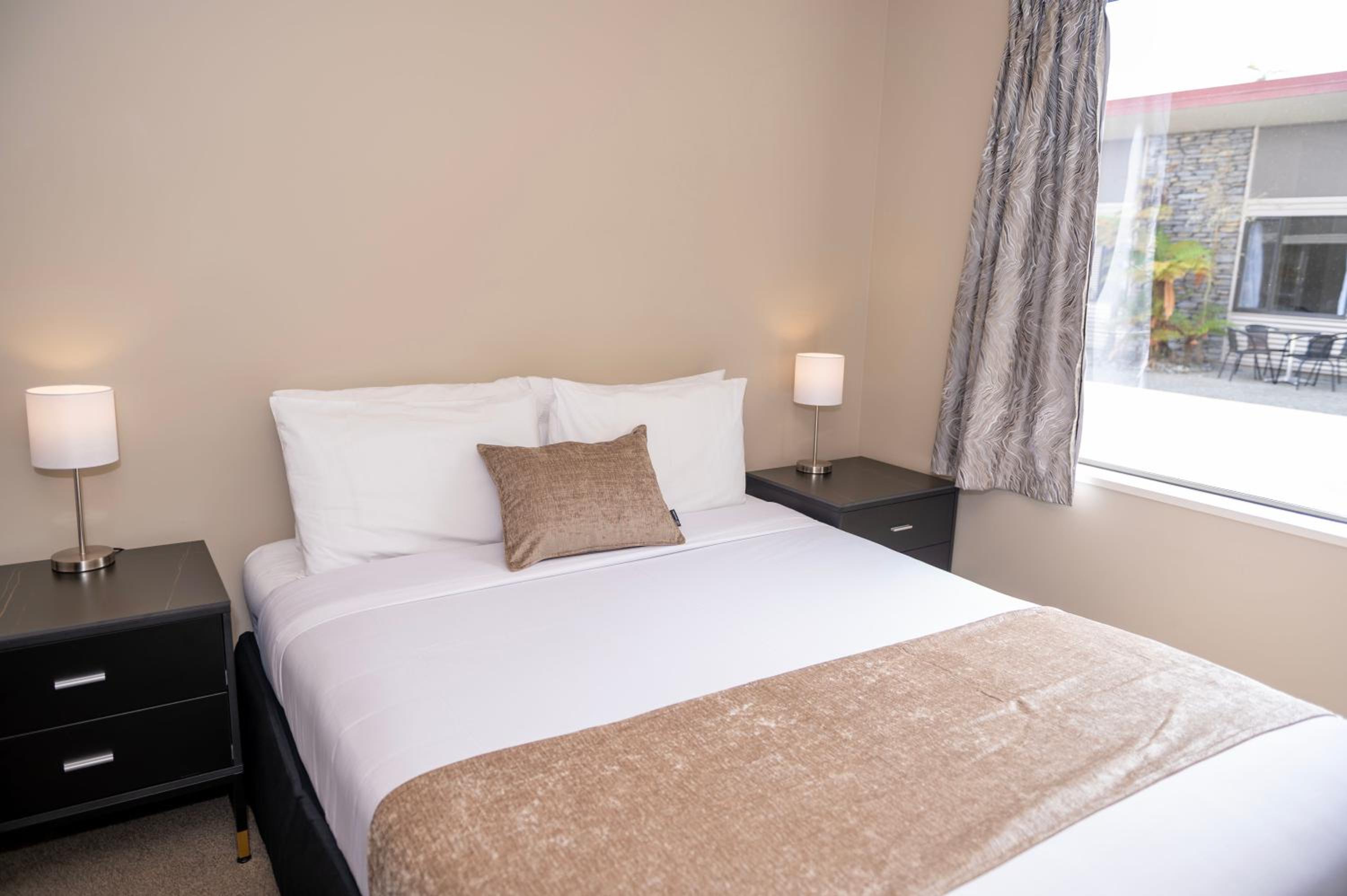 Two-Bedroom Apartment - Photo 6