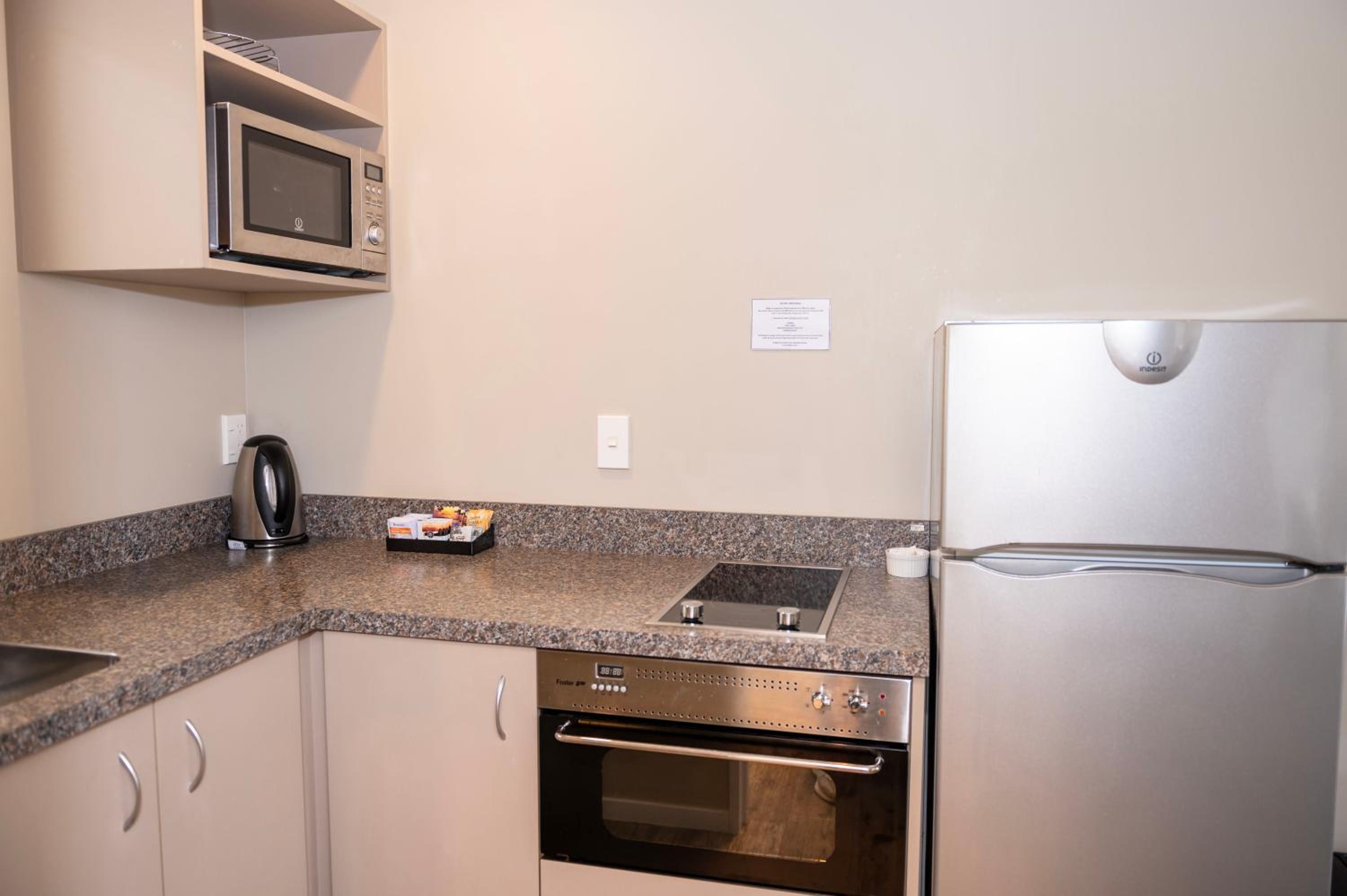 Two-Bedroom Apartment - Photo 5