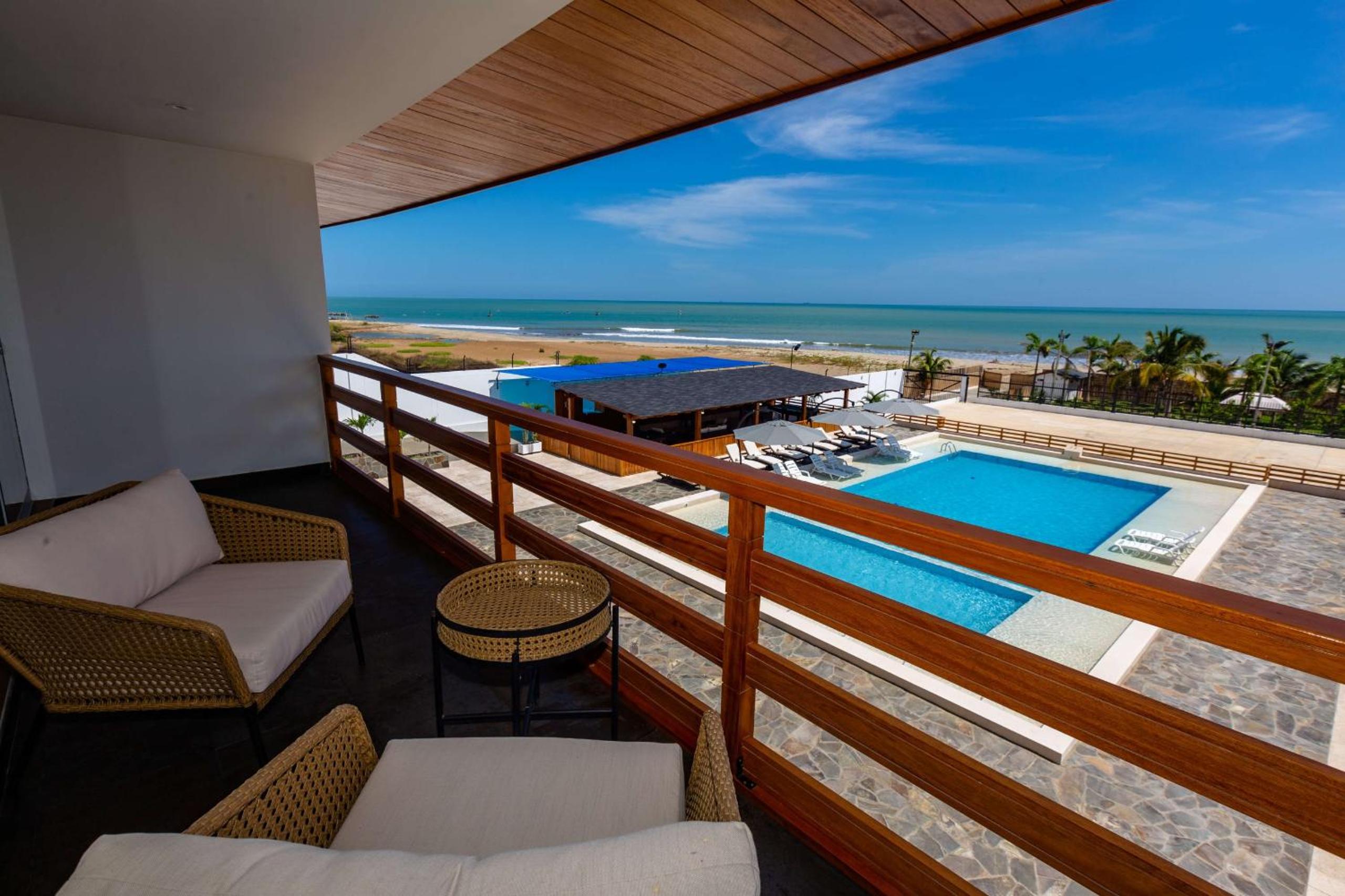 Superior King Suite photo 3