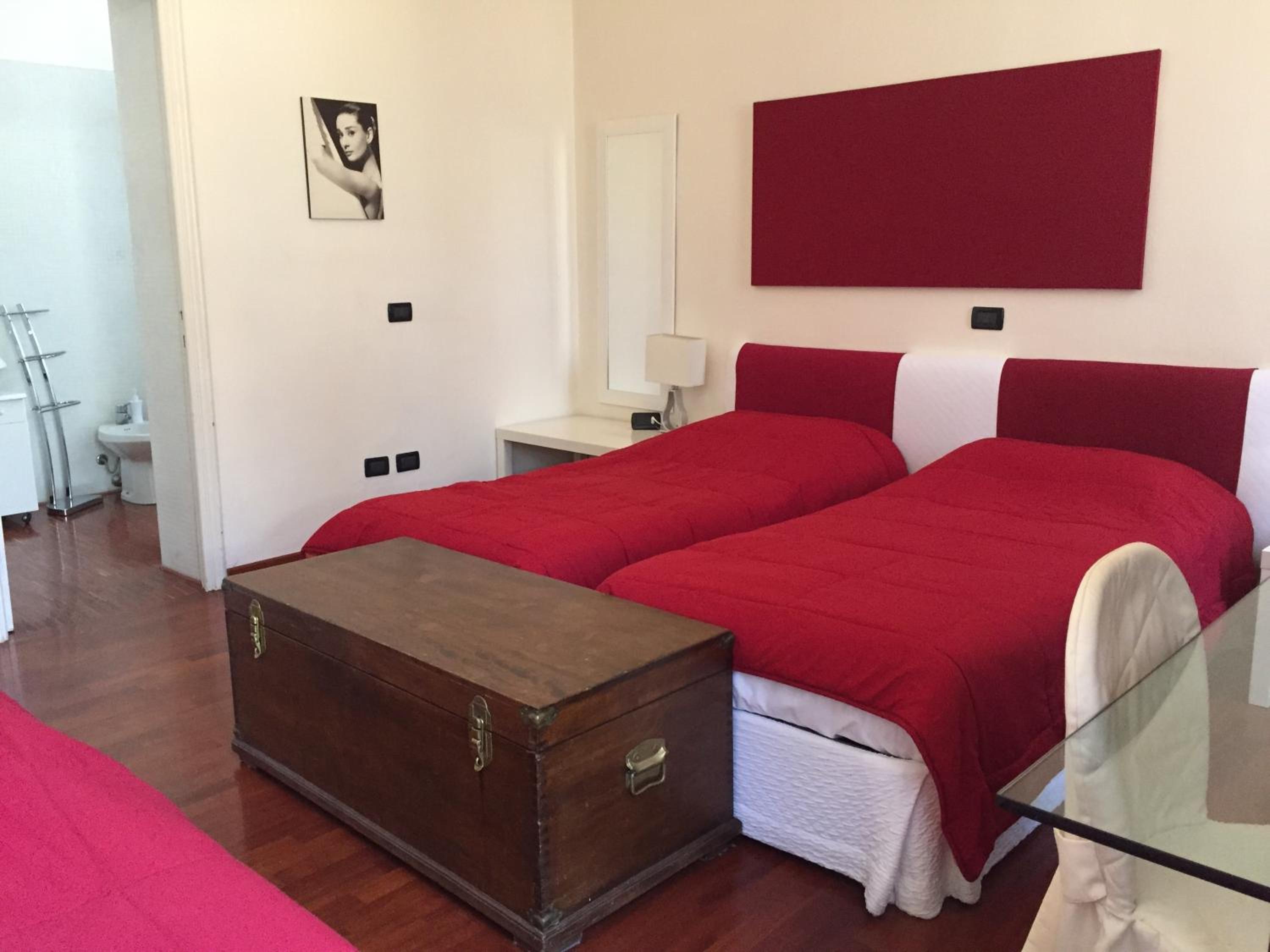 Double or Twin Room with Private Bathroom photo 1