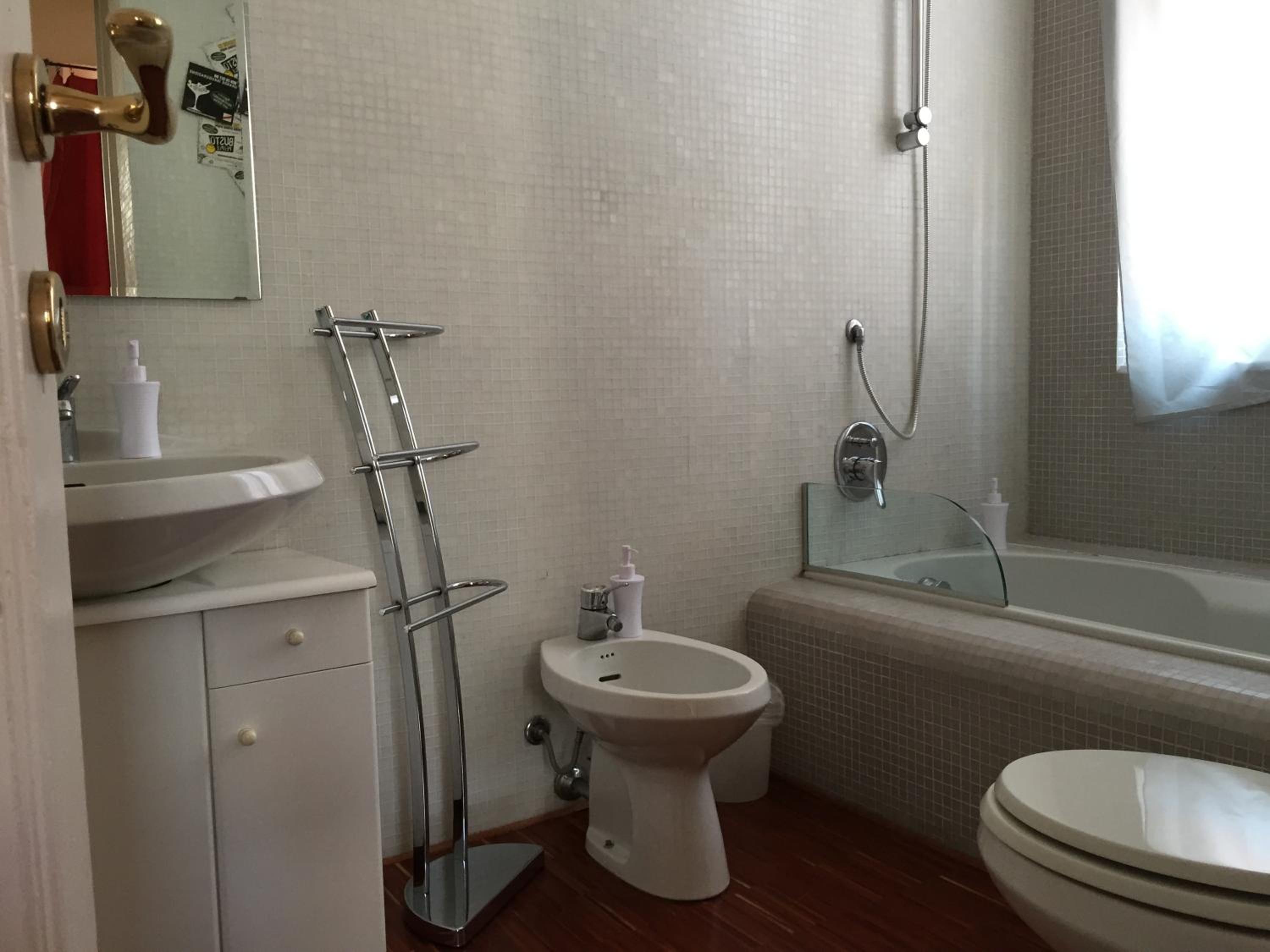 Double or Twin Room with Private Bathroom photo 2