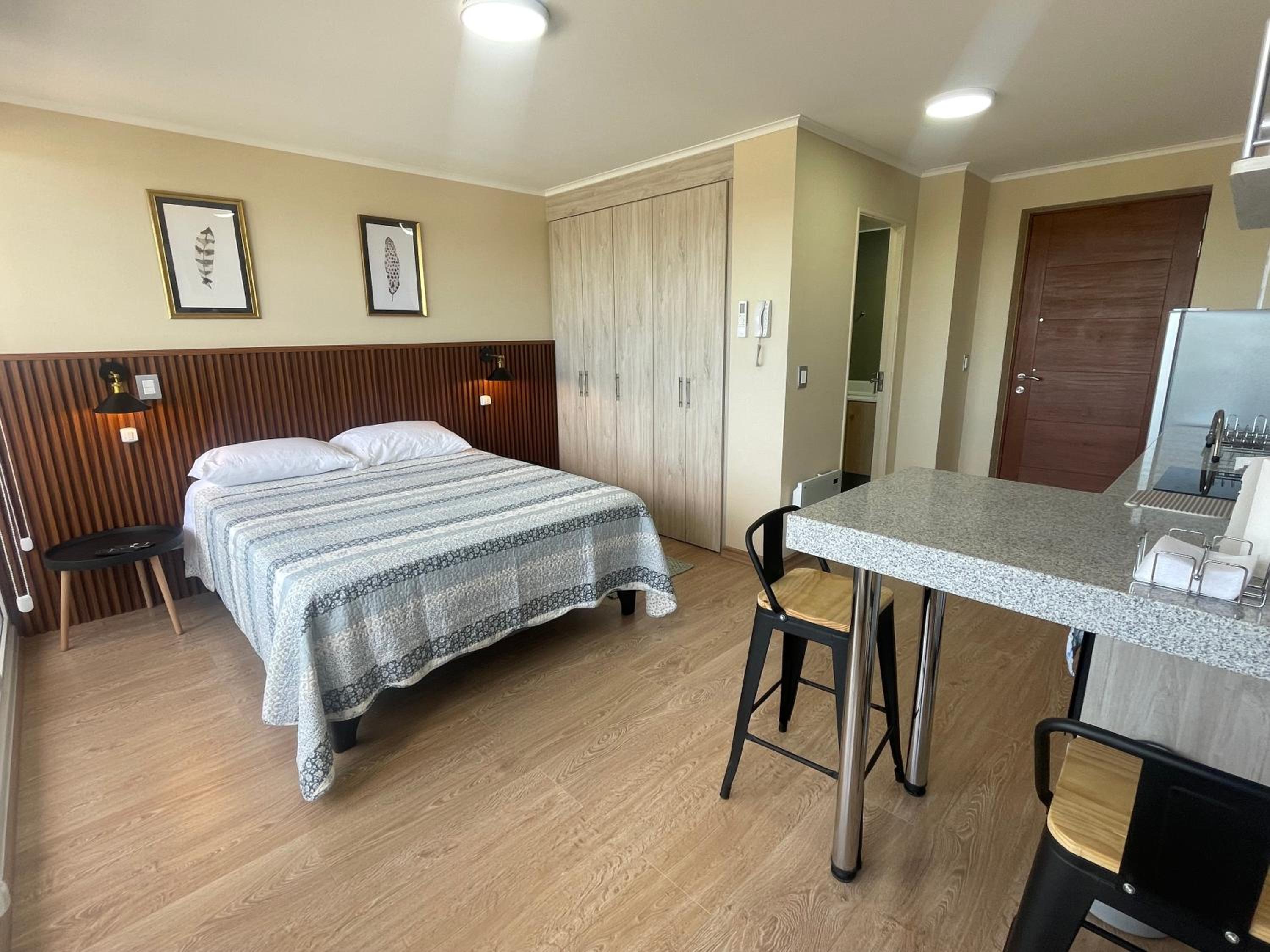 One-Bedroom Apartment