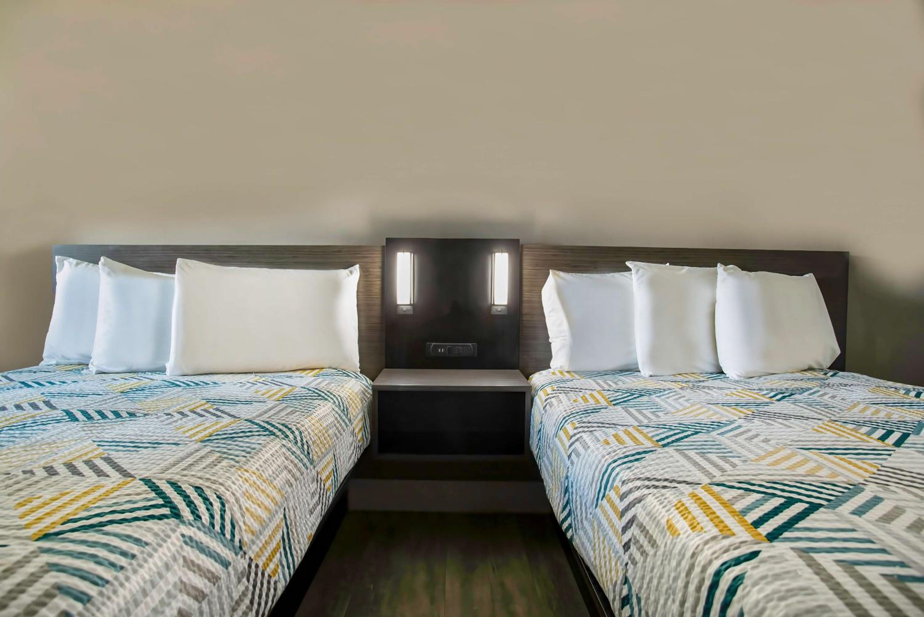 Quadruple Room - Photo 6